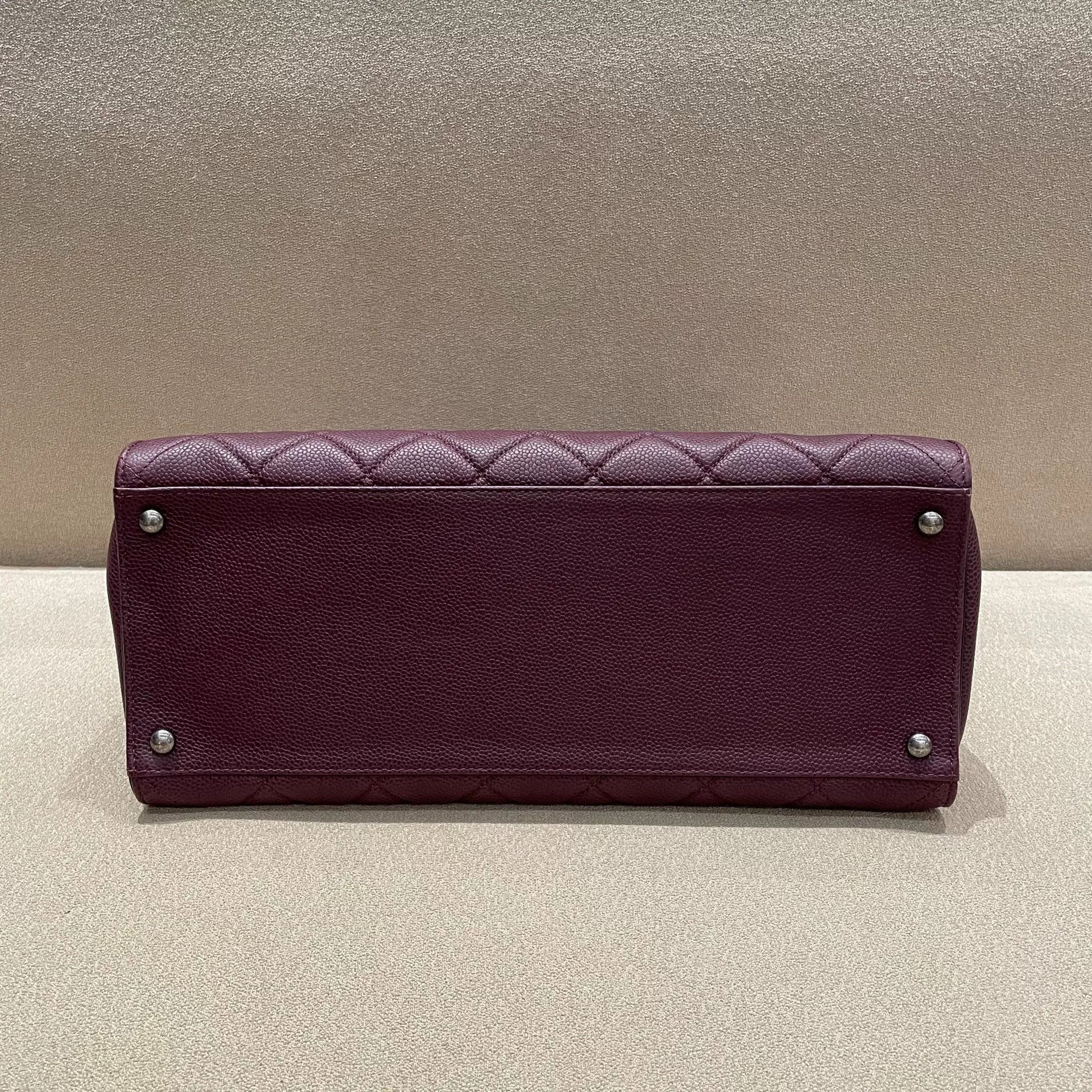 Chanel Pre-loved Bag Very good condition Size ONE SIZE - 5 Thumbnail