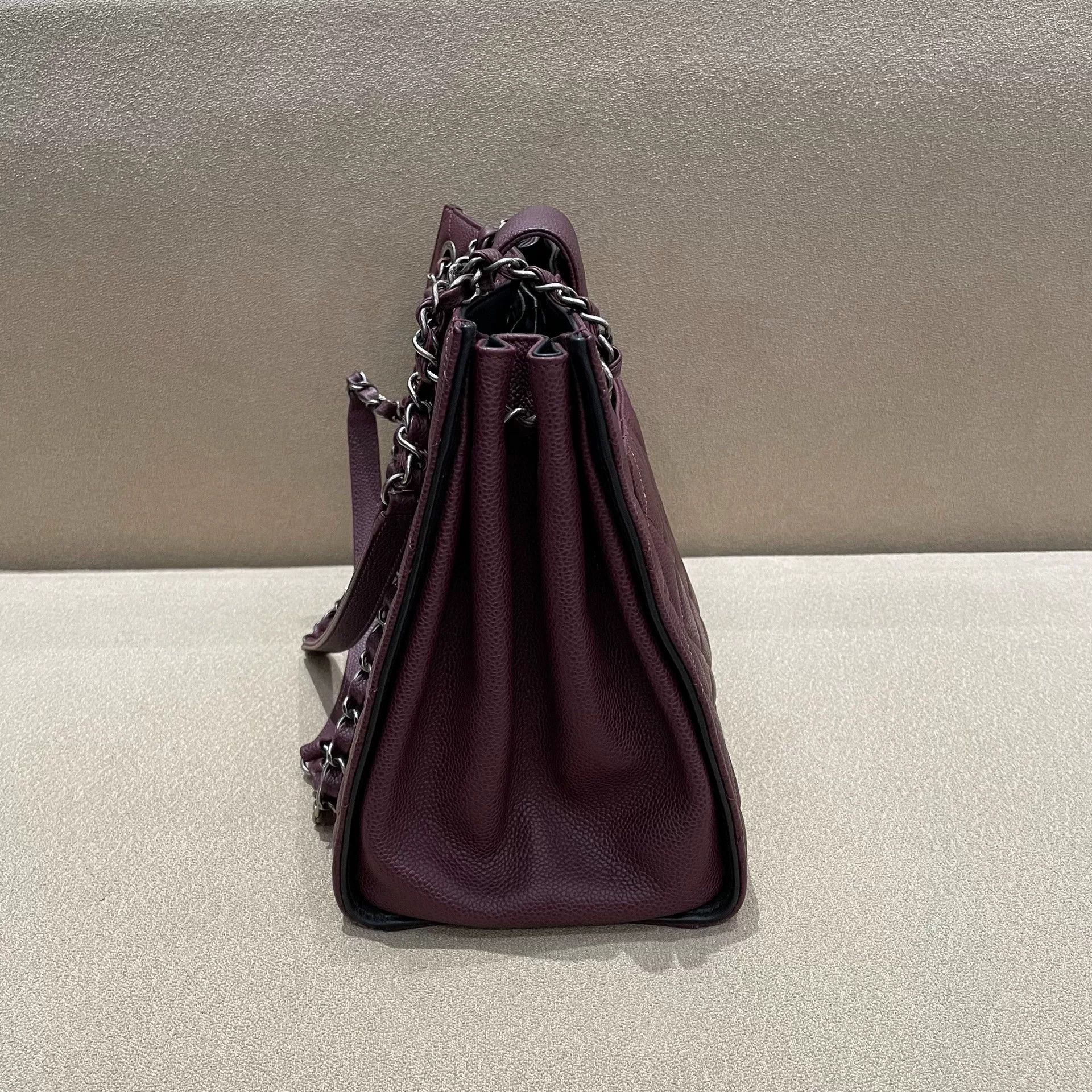 Chanel Pre-loved Bag Very good condition Size ONE SIZE - 3 Thumbnail
