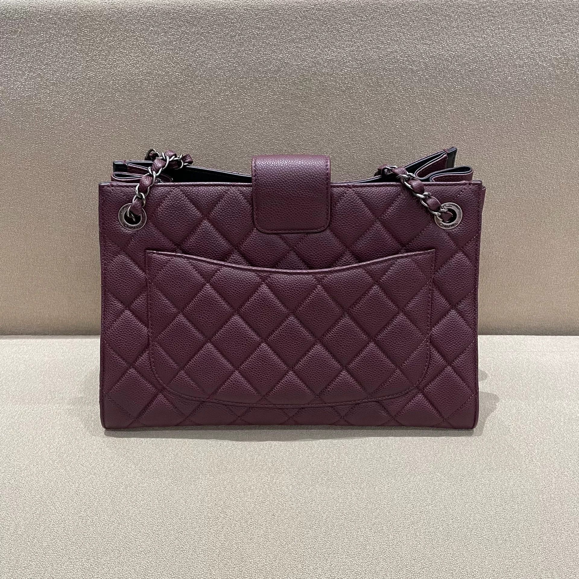 Chanel Pre-loved Bag Very good condition Size ONE SIZE - 2 Thumbnail