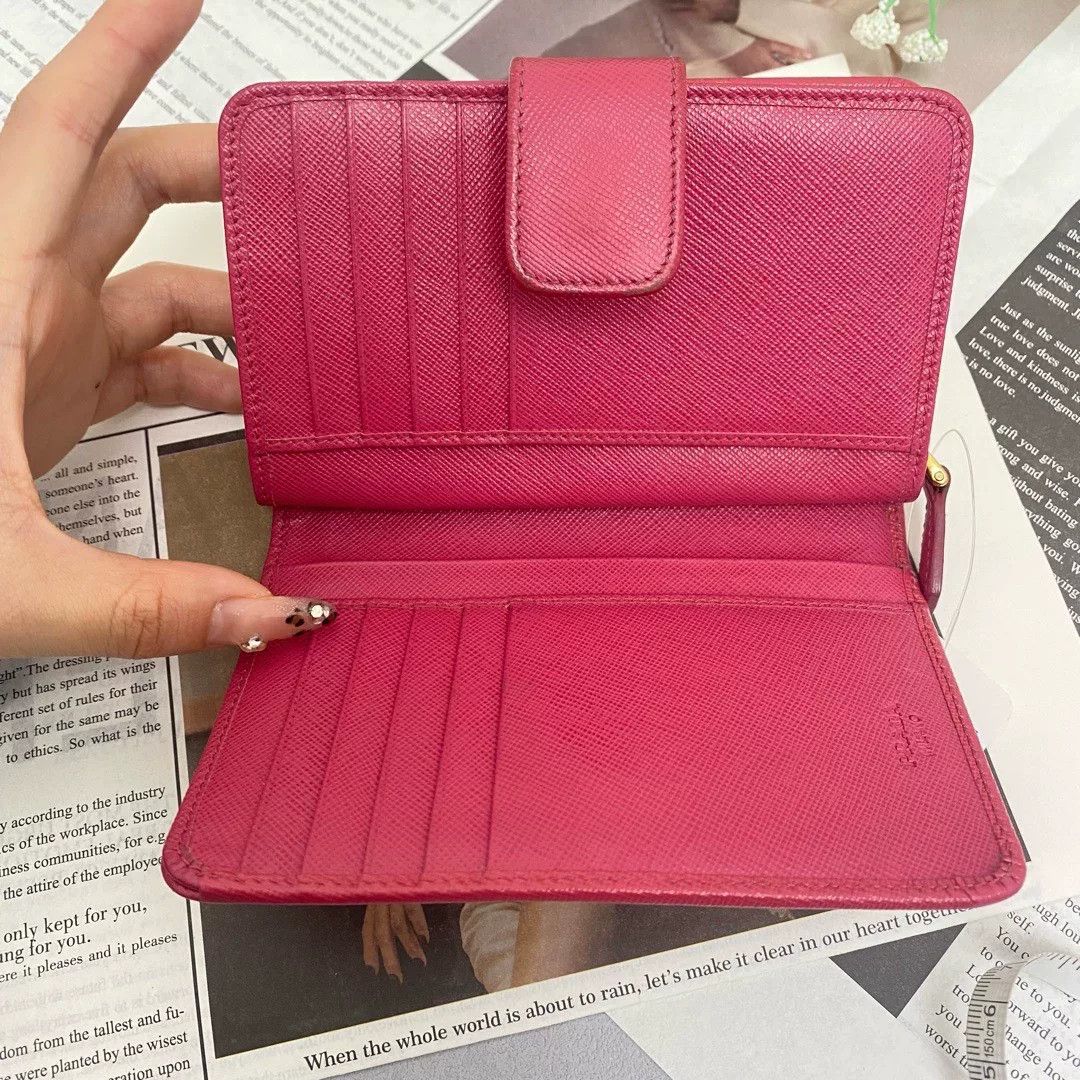 Prada Pre-loved Bag Very good condition Size ONE SIZE - 5 Thumbnail