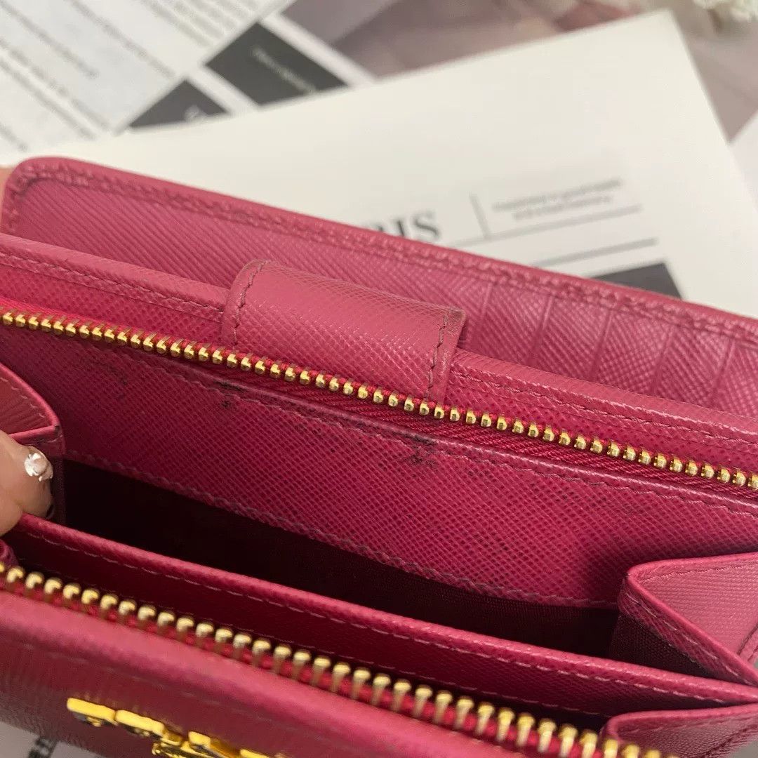 Prada Pre-loved Bag Very good condition Size ONE SIZE - 3 Thumbnail