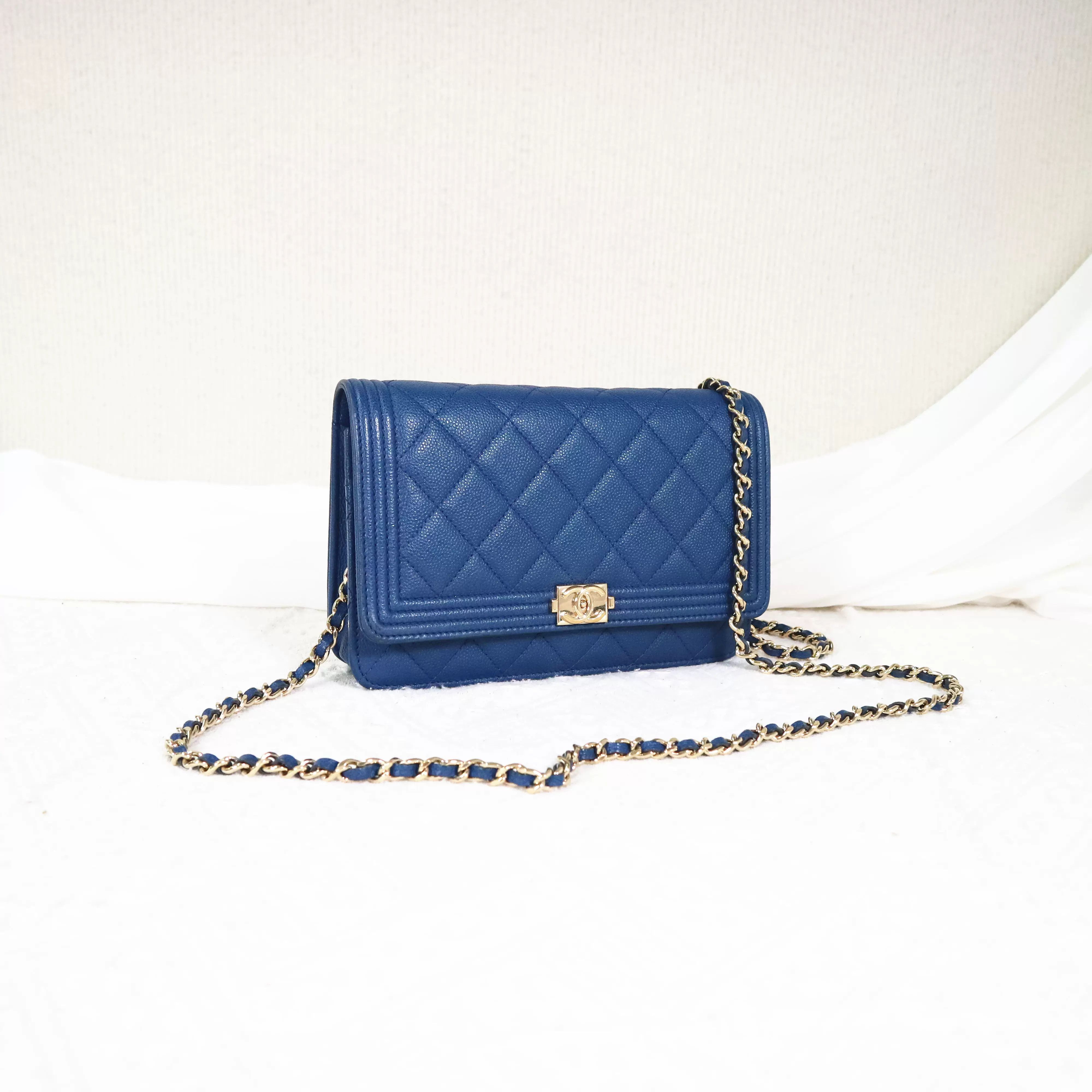 Chanel Pre-loved Bag Very good condition Size ONE SIZE - 2 Thumbnail