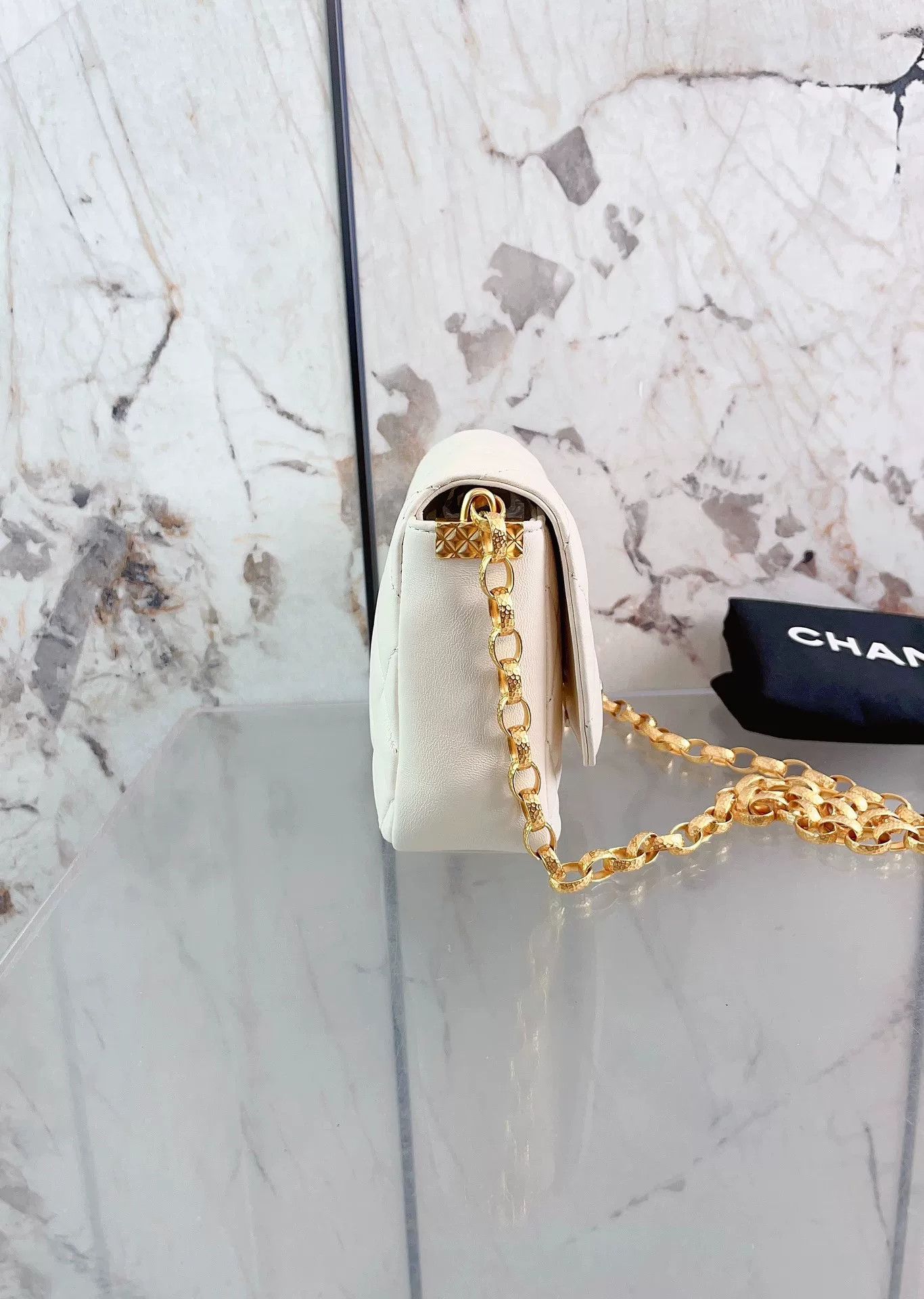 Chanel Pre-loved Bag Very good condition Size ONE SIZE - 3 Thumbnail