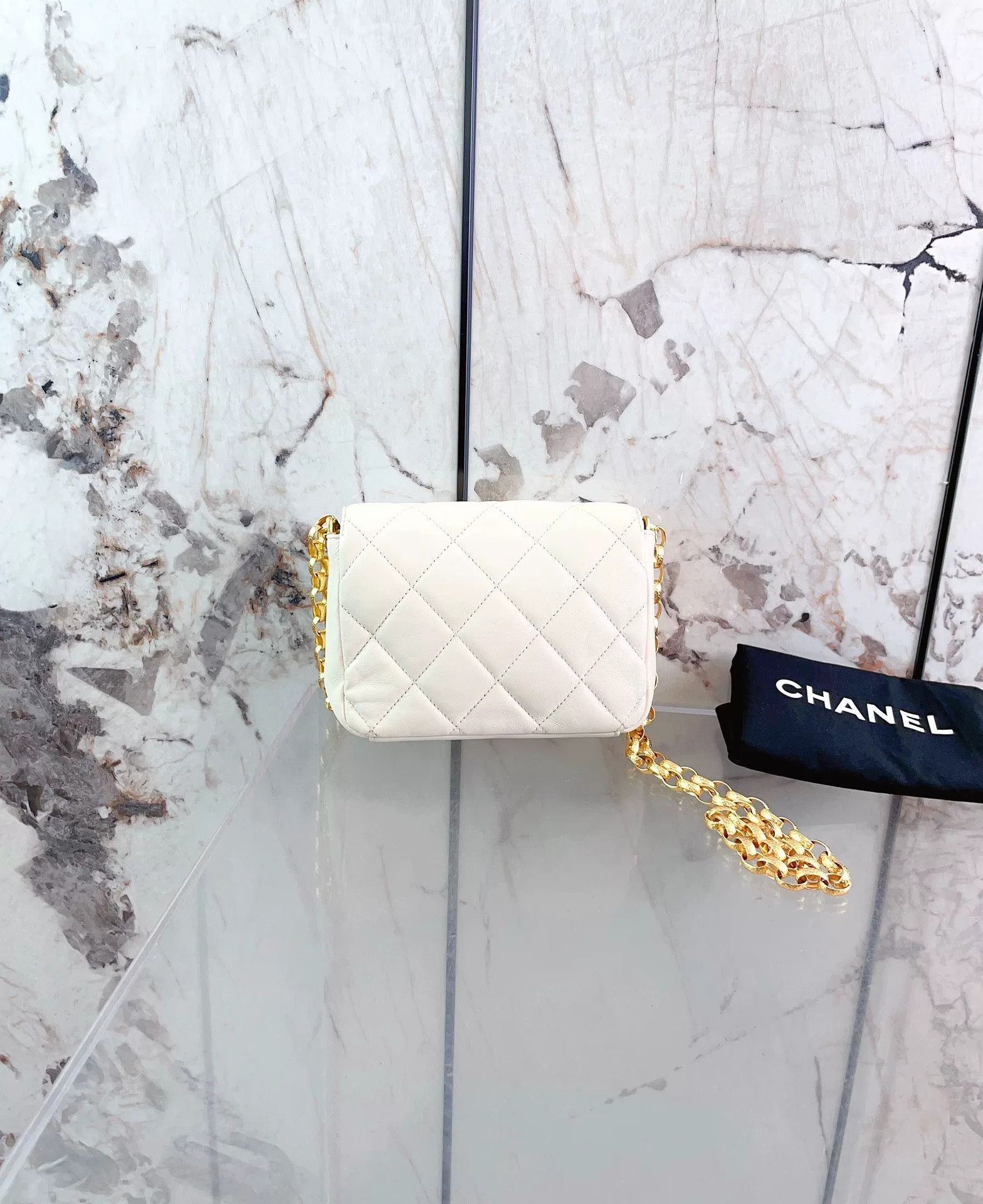 Chanel Pre-loved Bag Very good condition Size ONE SIZE - 2 Thumbnail