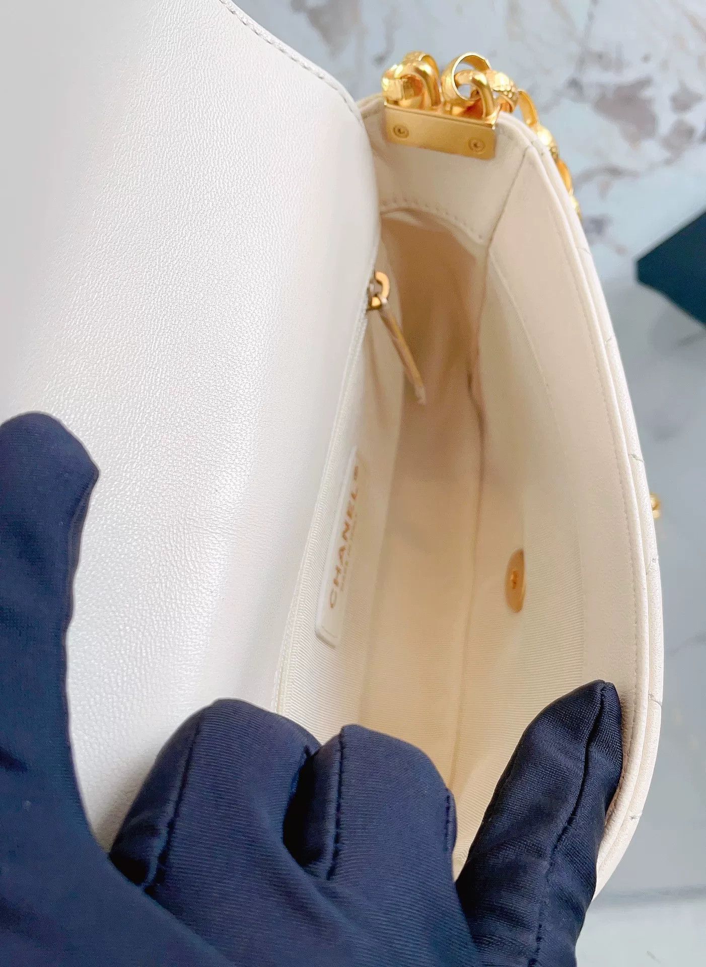 Chanel Pre-loved Bag Very good condition Size ONE SIZE - 9 Thumbnail