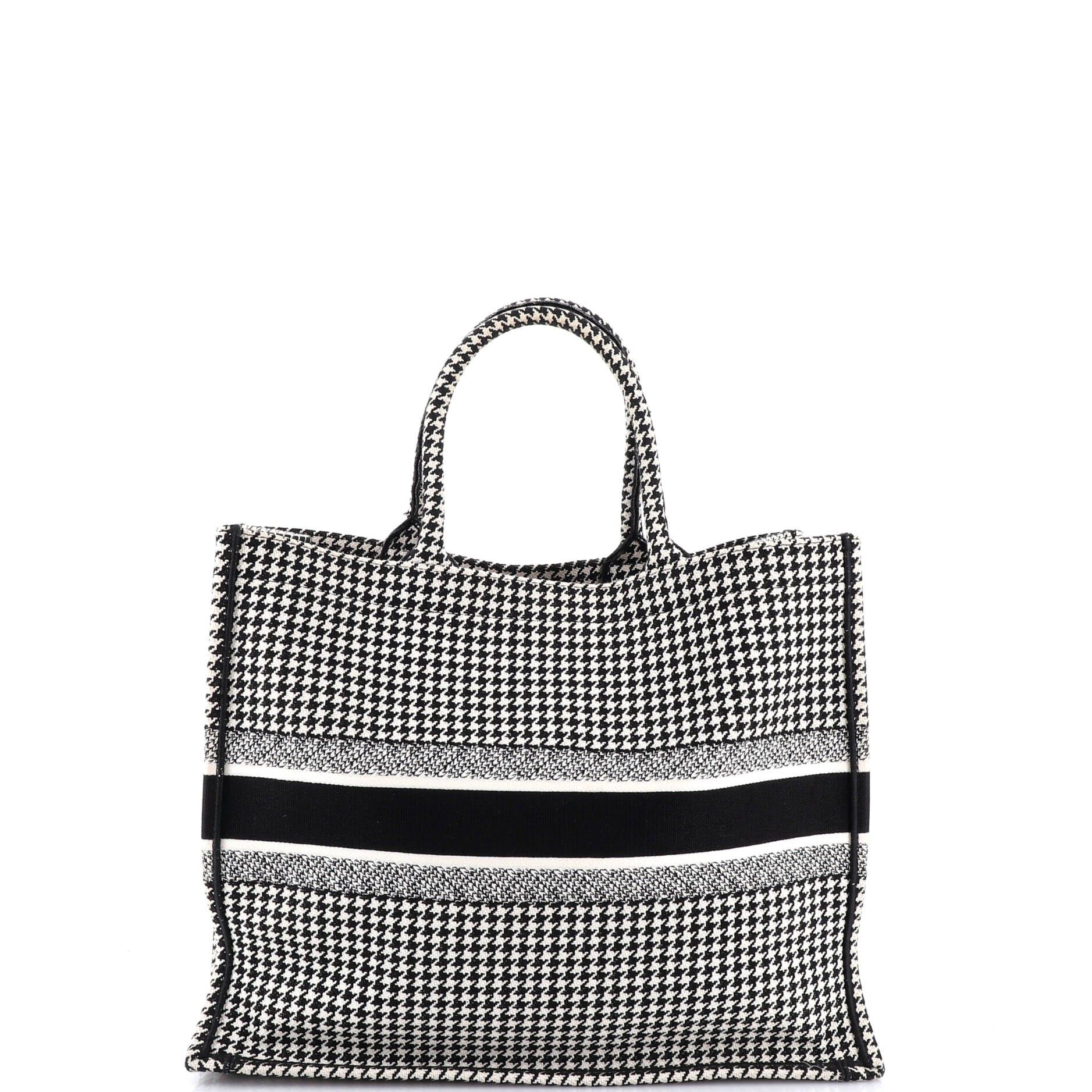 Dior Book Tote Size ONE SIZE - 3 Thumbnail