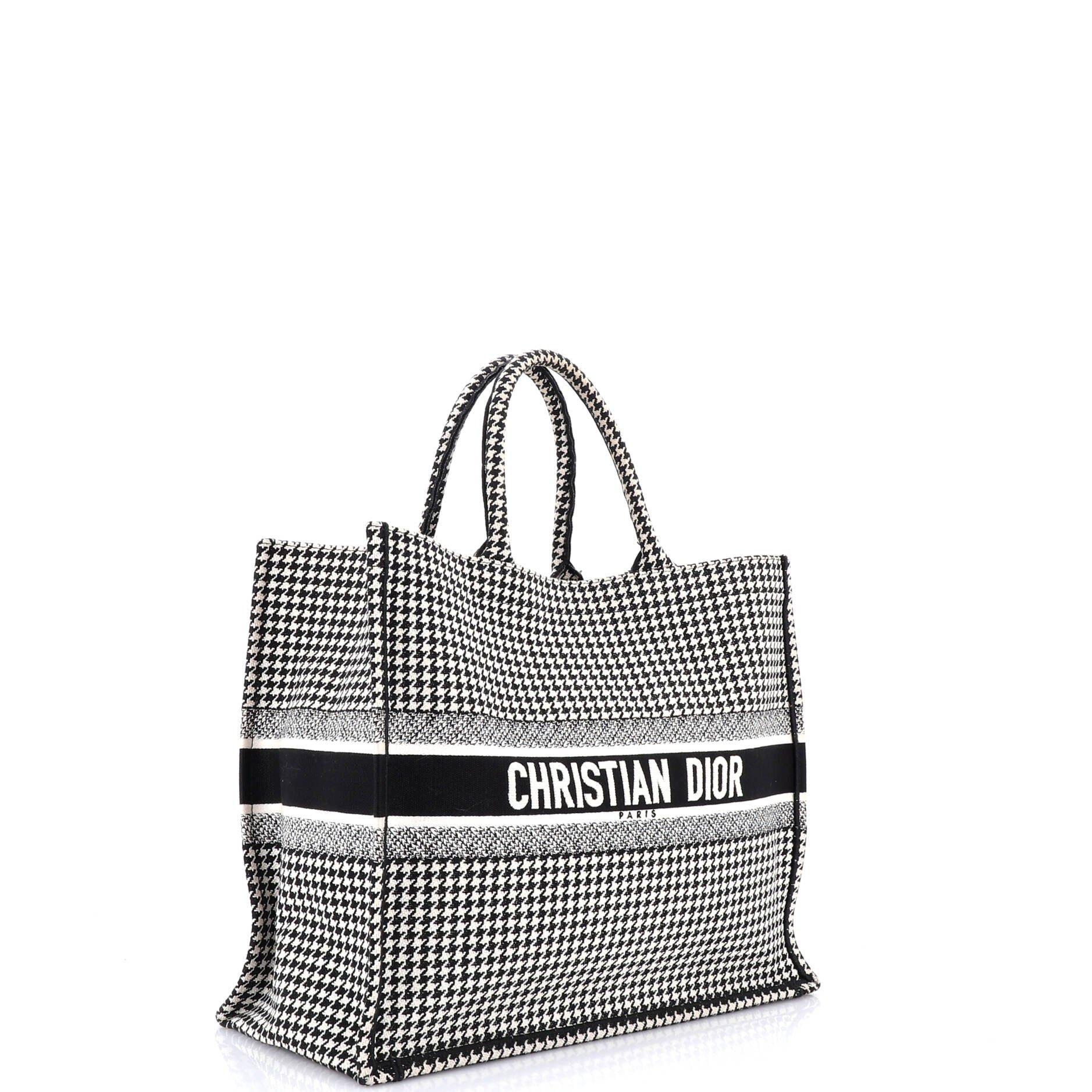 Dior Book Tote Size ONE SIZE - 2 Thumbnail