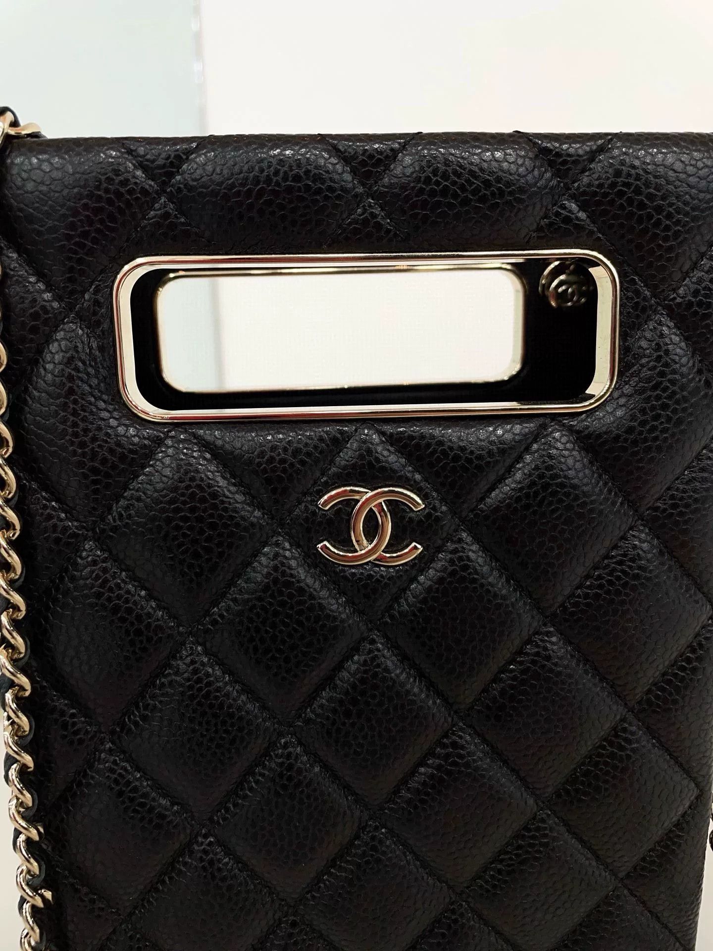 Chanel Pre-loved Bag Very good condition Size ONE SIZE - 7 Thumbnail