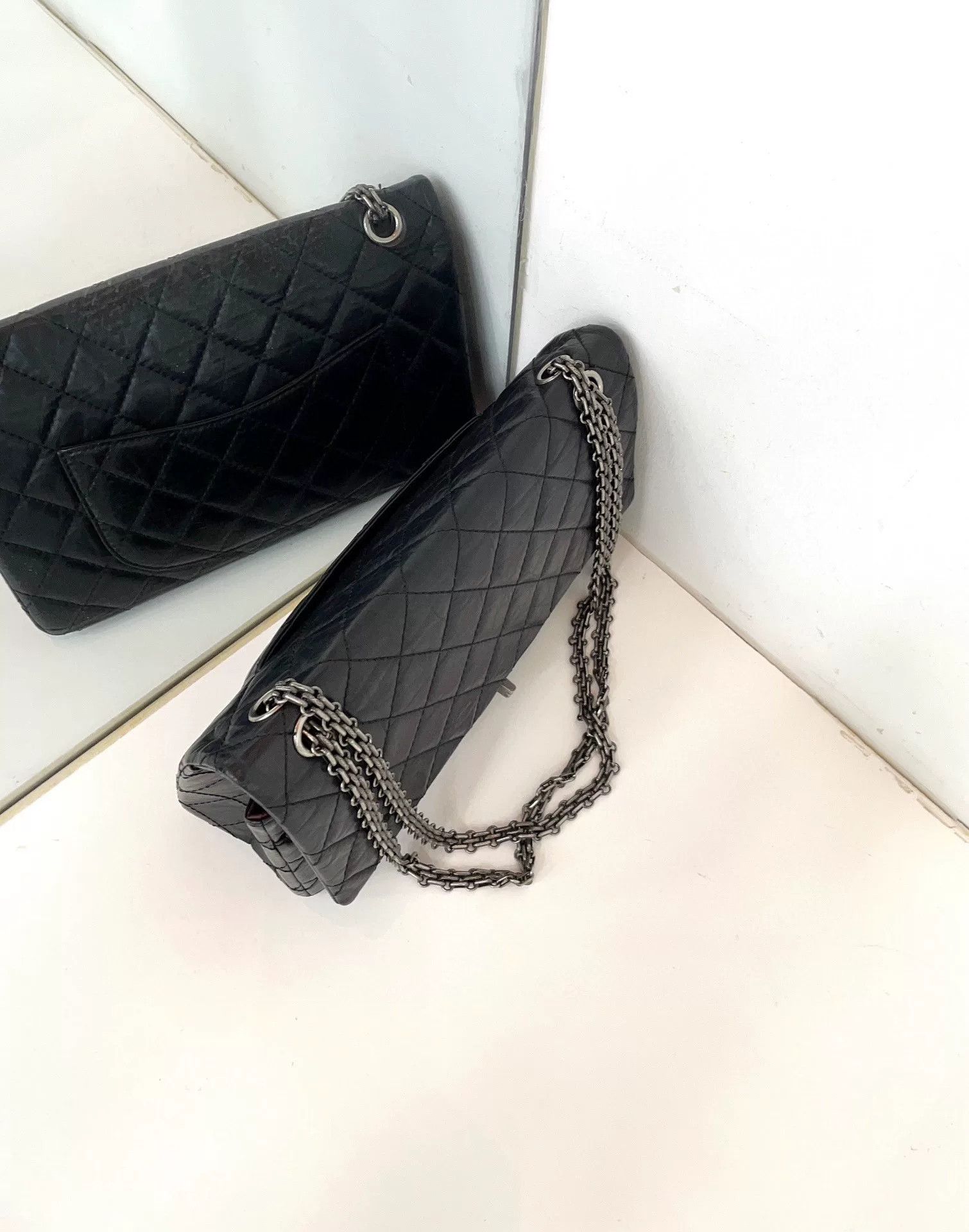 Chanel Pre-loved Bag Very good condition Size ONE SIZE - 4 Thumbnail