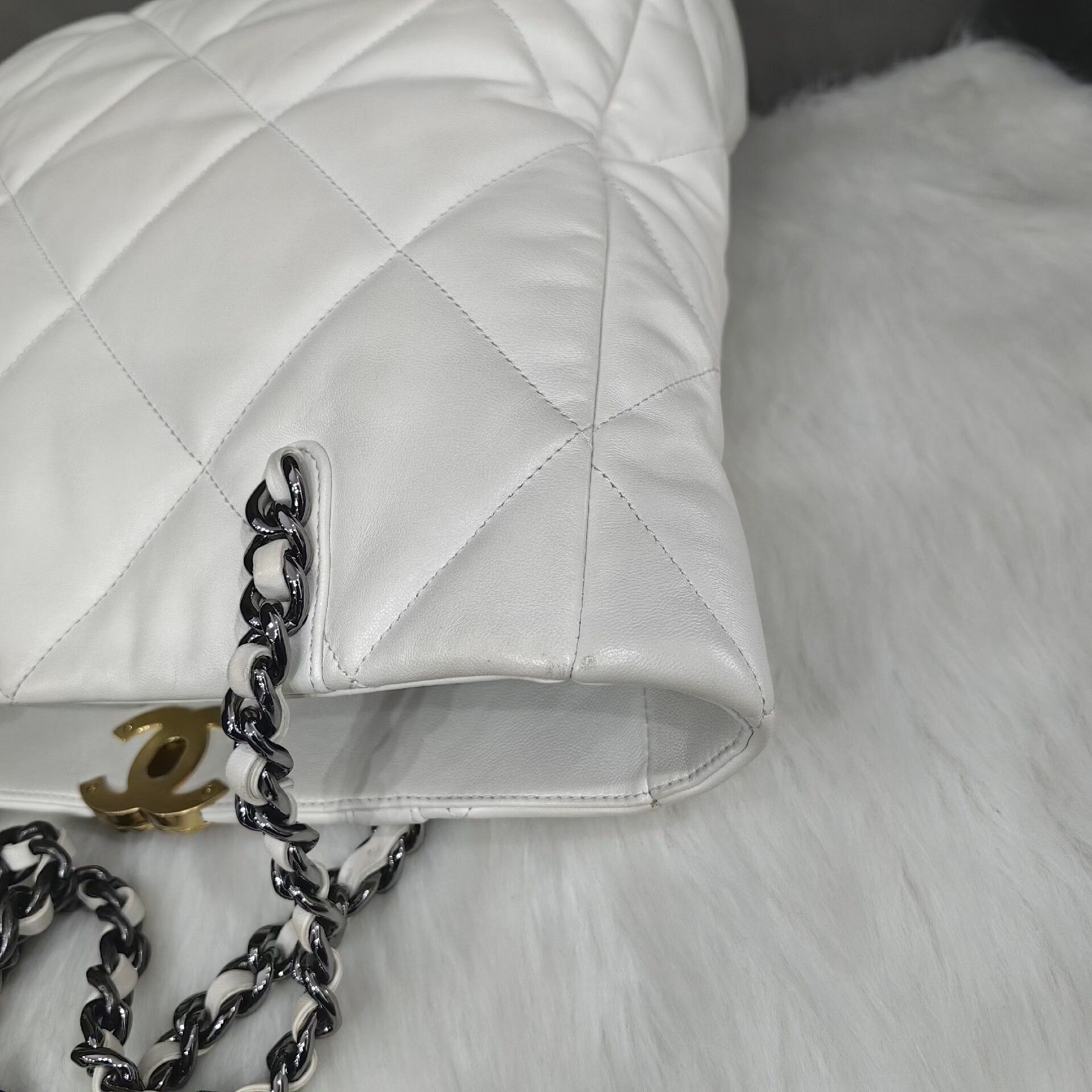 Chanel Pre-loved Bag Very good condition Size ONE SIZE - 9 Thumbnail