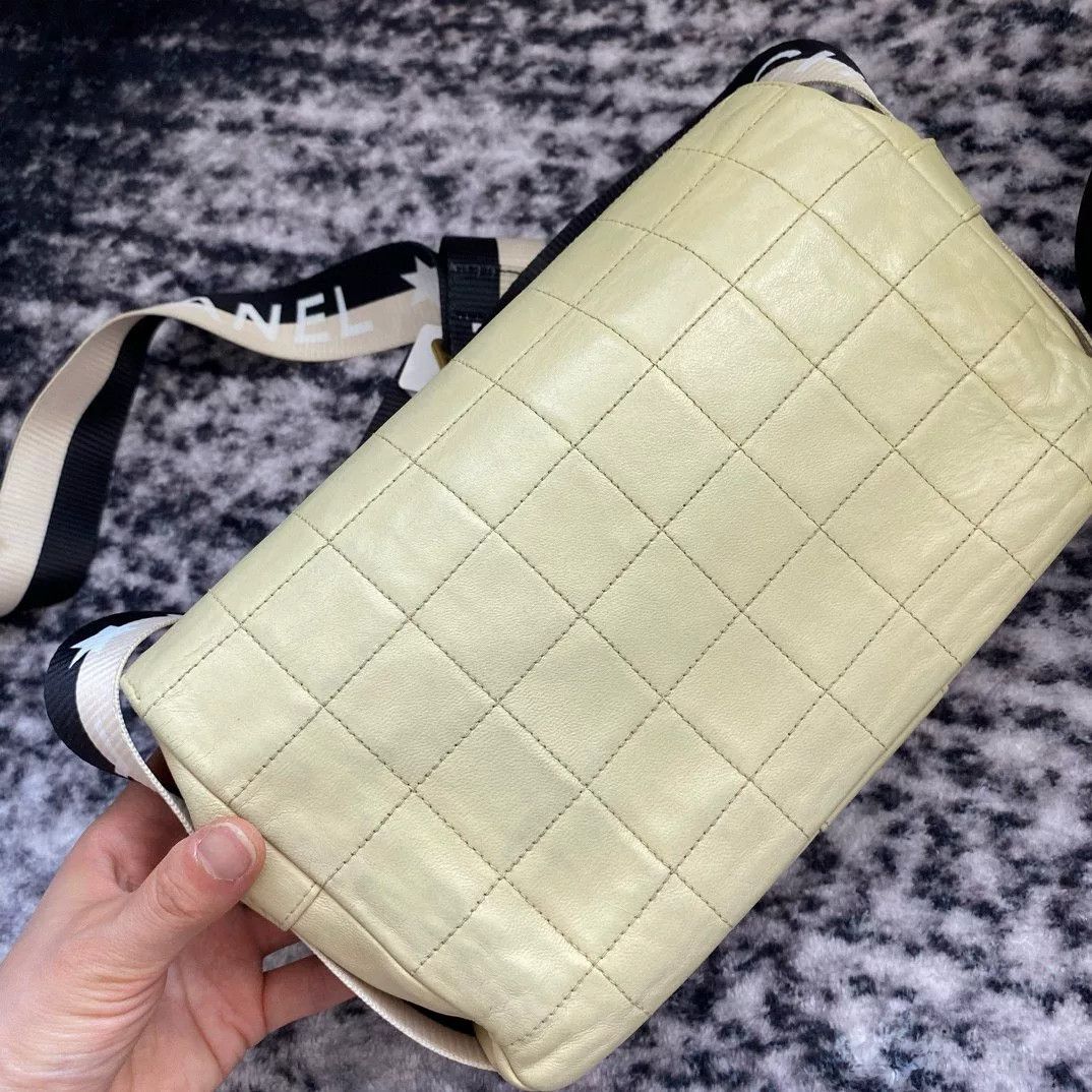 Chanel Pre-loved Bag Very good condition Size ONE SIZE - 8 Thumbnail