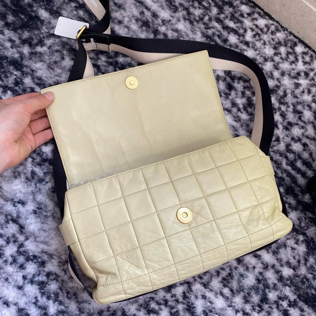 Chanel Pre-loved Bag Very good condition Size ONE SIZE - 2 Thumbnail