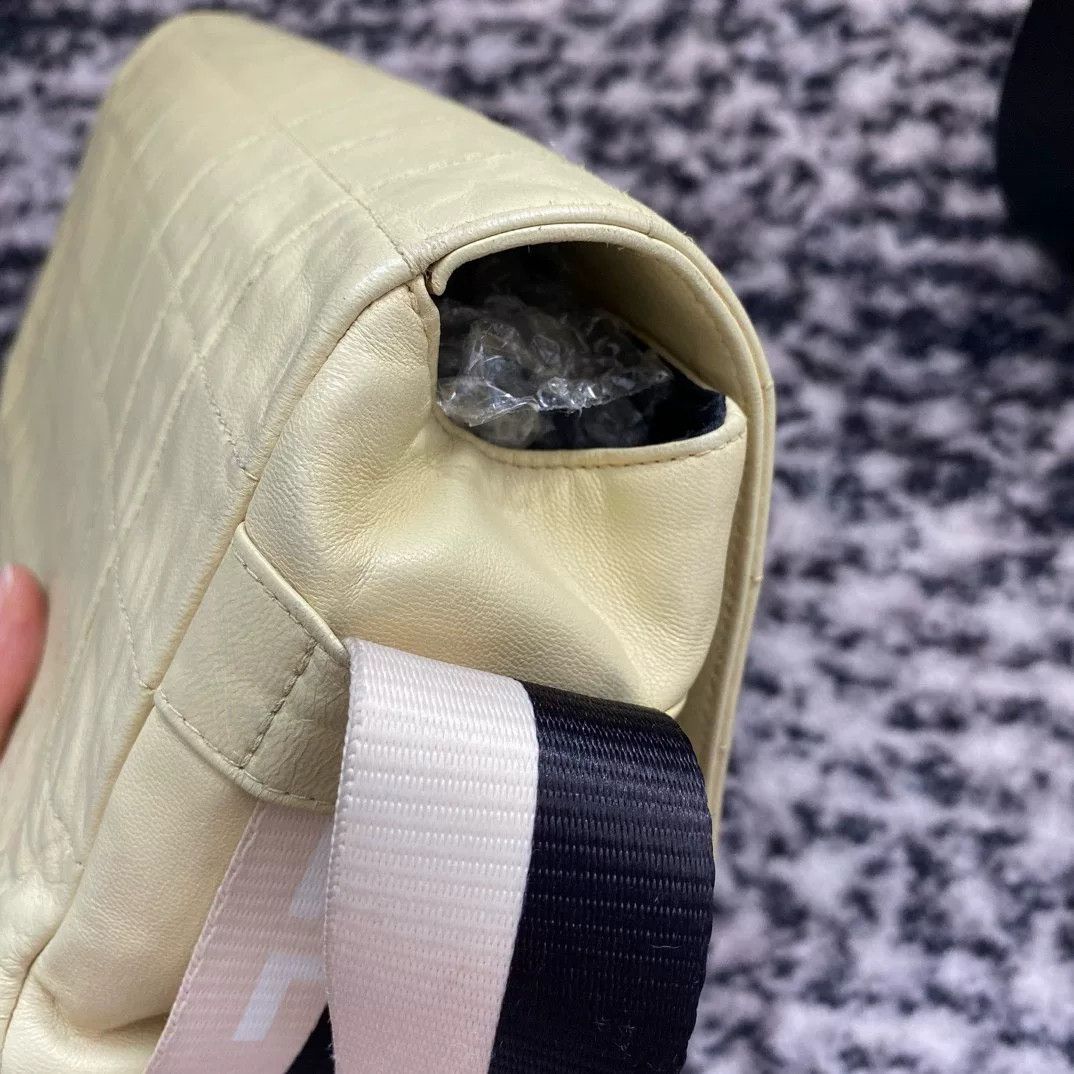 Chanel Pre-loved Bag Very good condition Size ONE SIZE - 3 Thumbnail