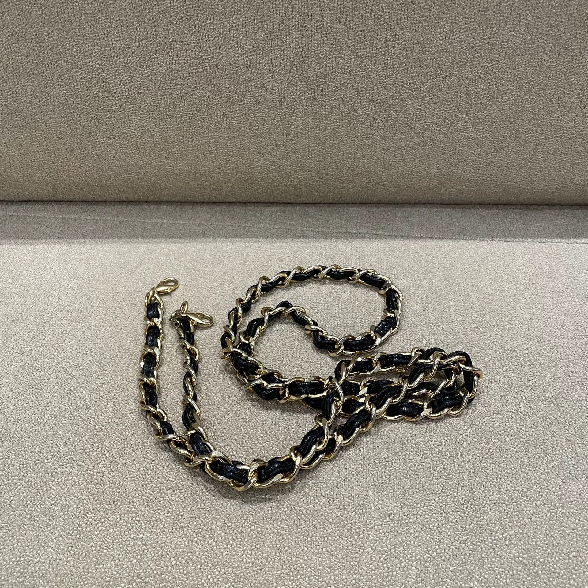 Chanel Pre-loved Bag Very good condition Size ONE SIZE - 8 Thumbnail