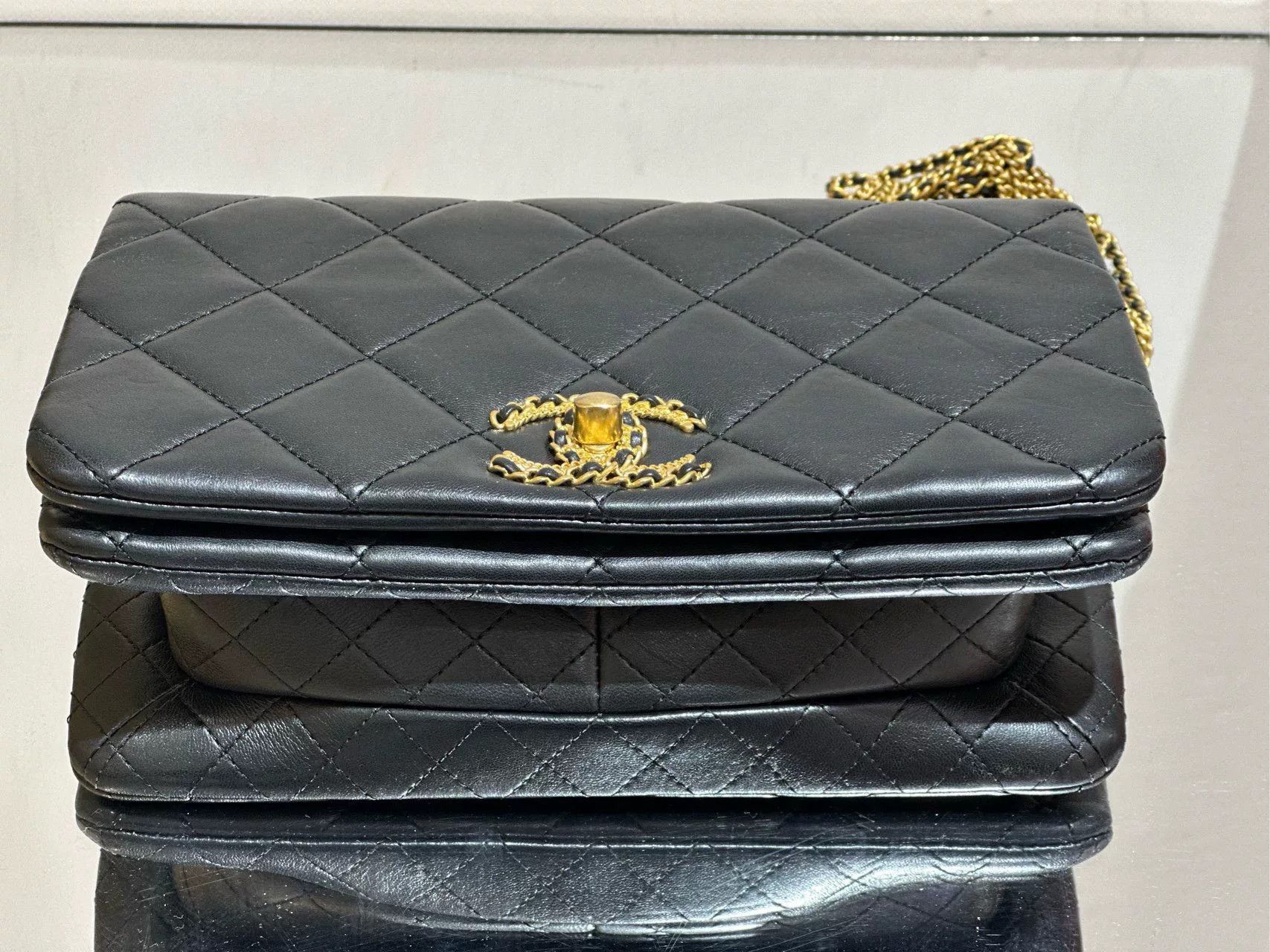 Chanel Pre-loved Bag Very good condition Size ONE SIZE - 6 Thumbnail