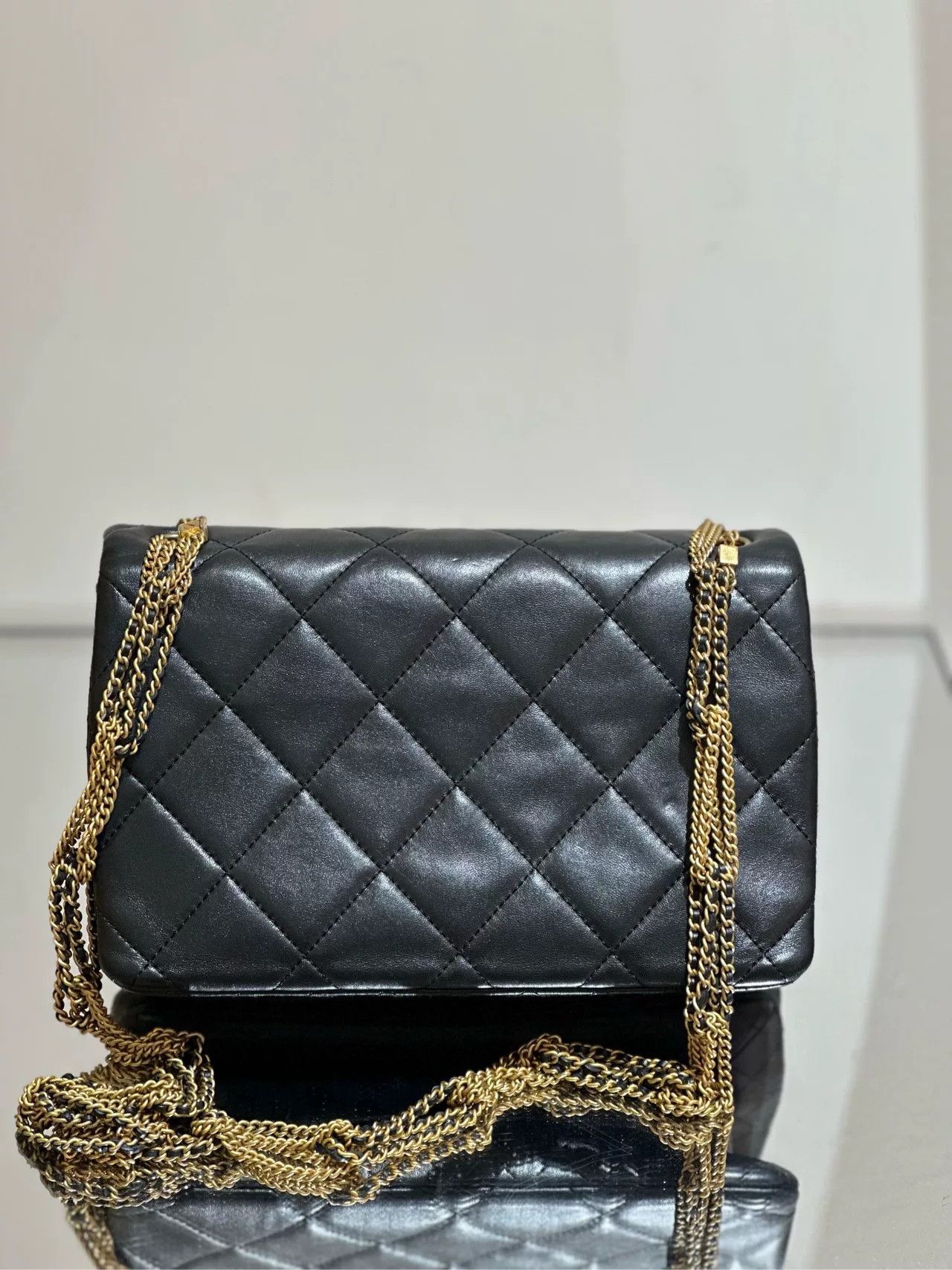 Chanel Pre-loved Bag Very good condition Size ONE SIZE - 3 Thumbnail