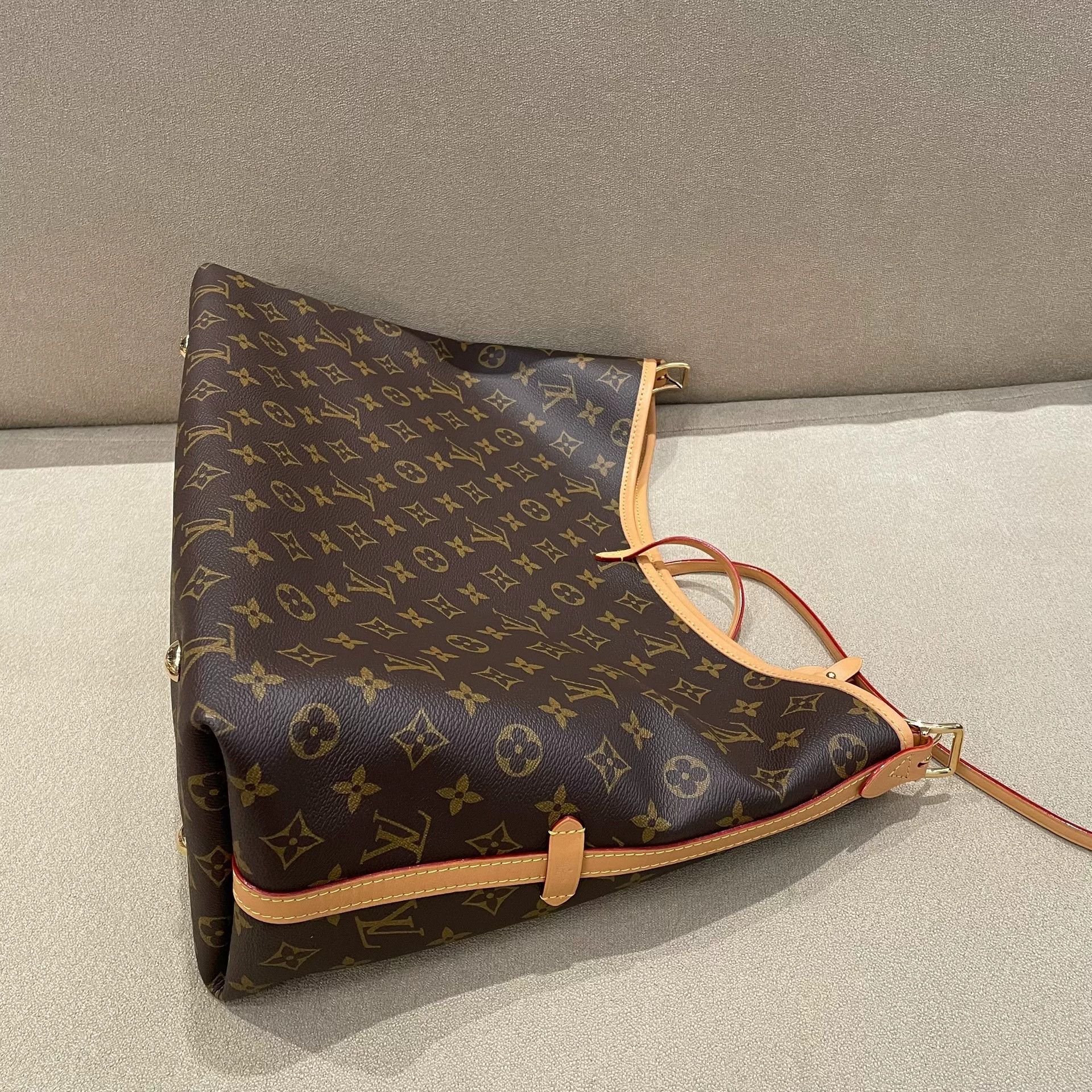 Louis Vuitton Pre-loved Bag Very good condition Size ONE SIZE - 5 Thumbnail