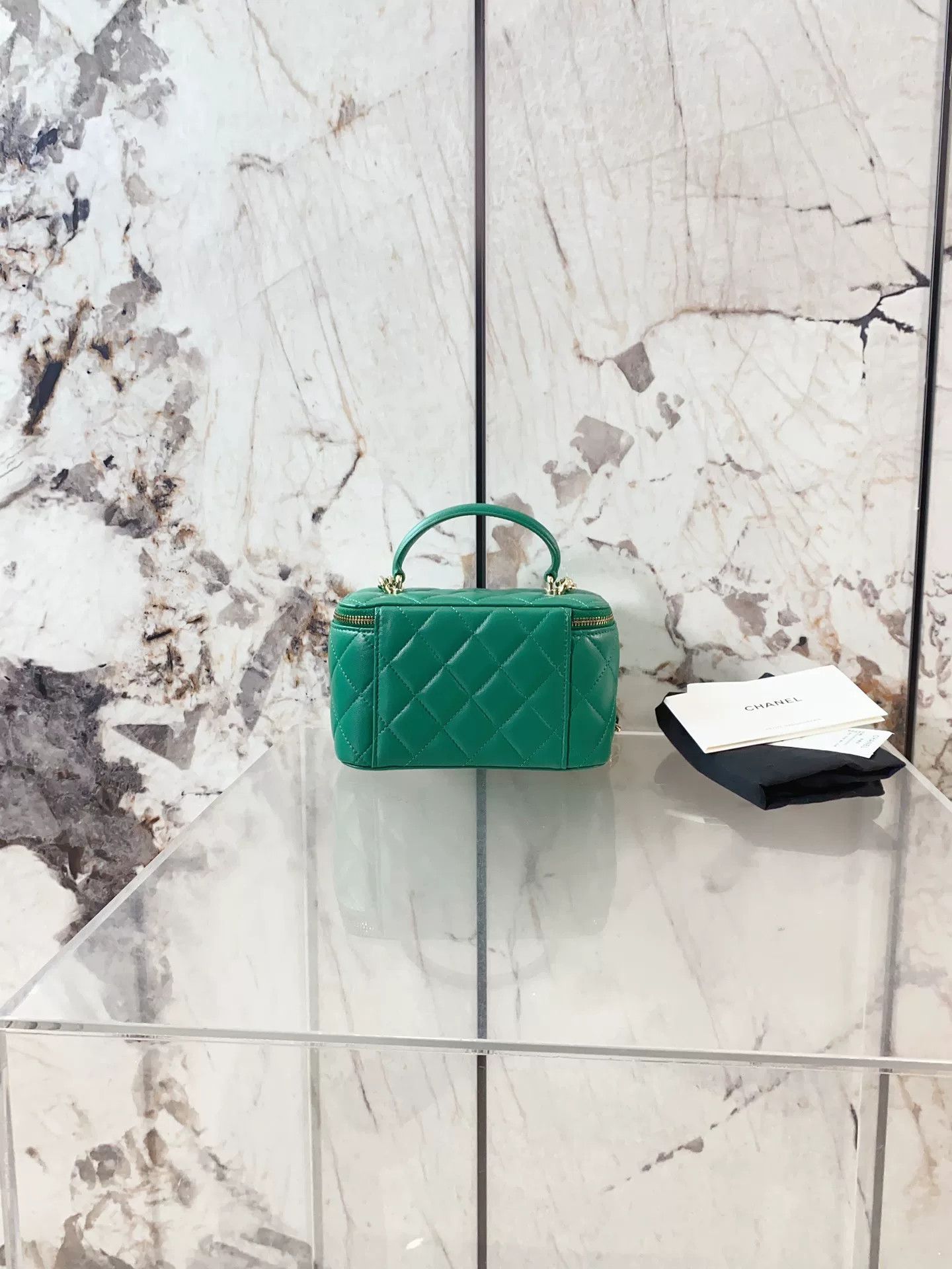 Chanel Pre-loved Bag Very good condition Size ONE SIZE - 2 Thumbnail