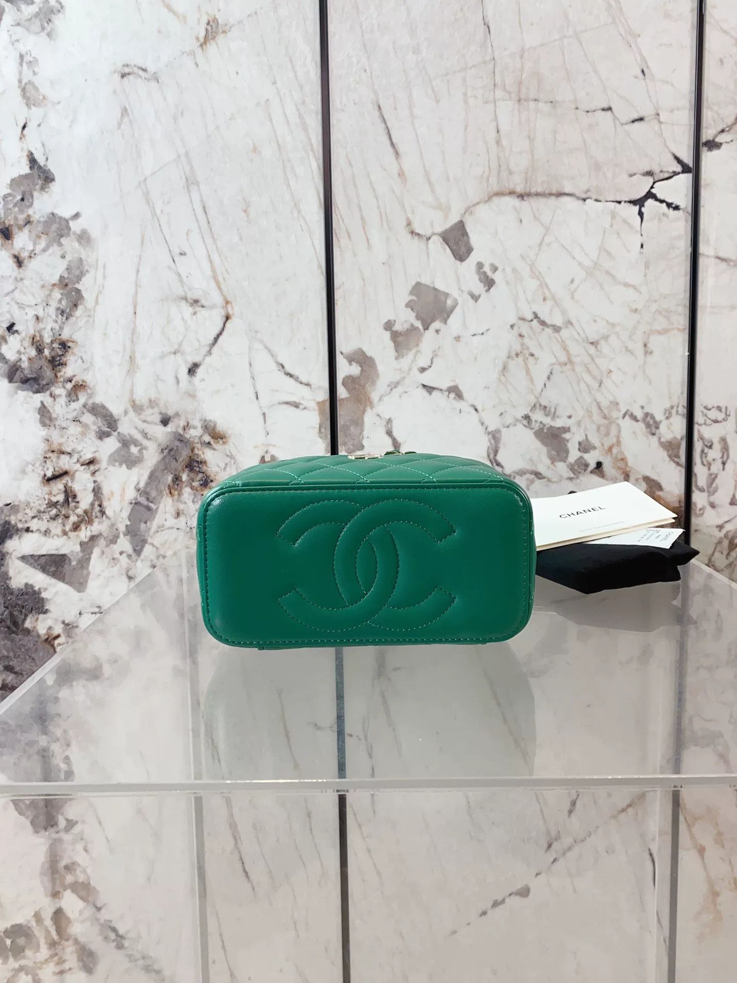 Chanel Pre-loved Bag Very good condition Size ONE SIZE - 4 Thumbnail