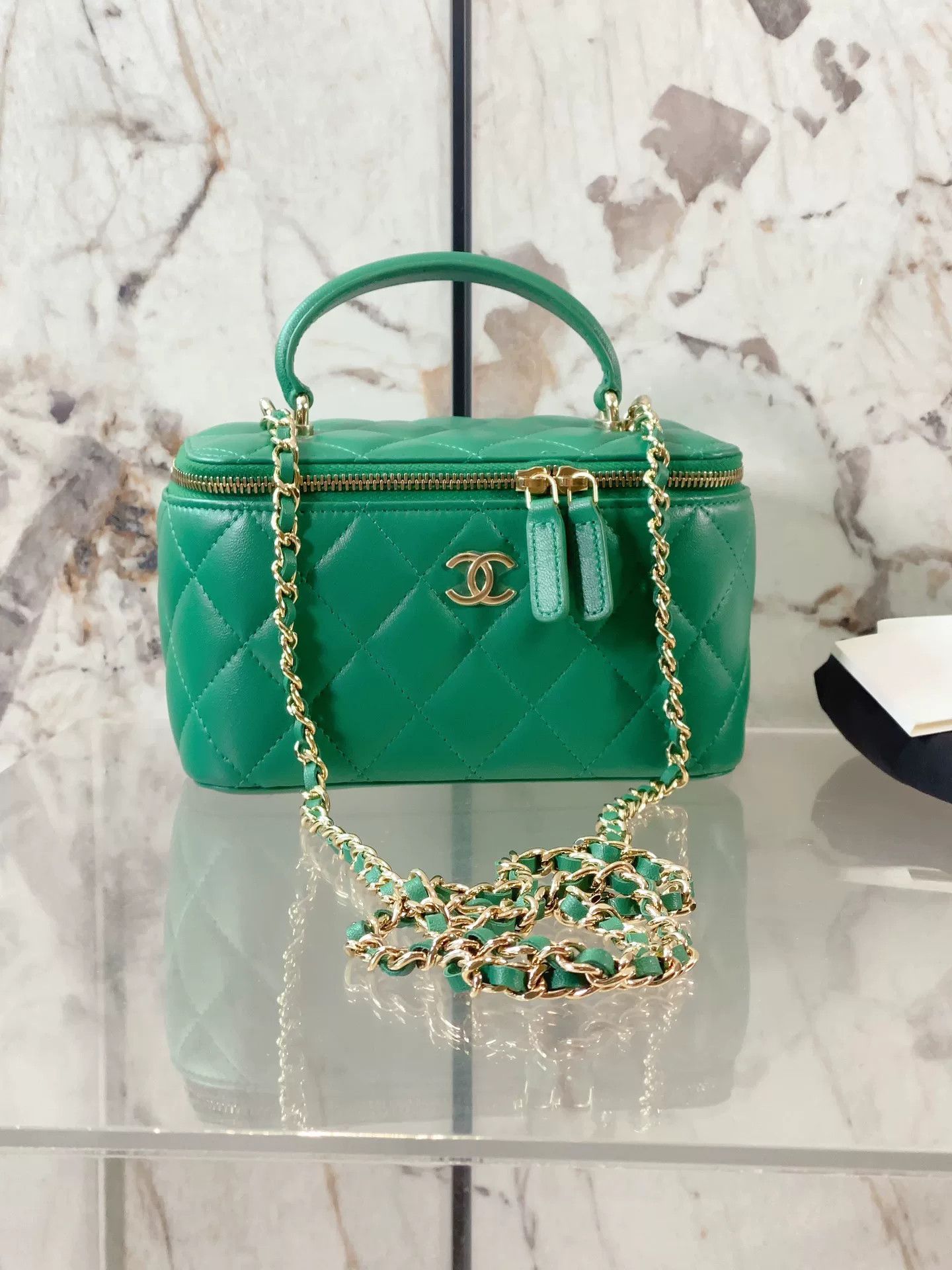 Chanel Pre-loved Bag Very good condition Size ONE SIZE - 6 Thumbnail