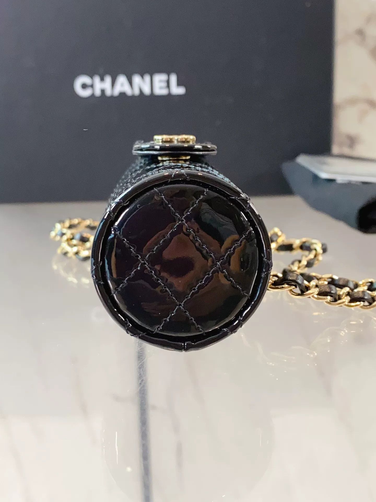 Chanel Pre-loved Bag Very good condition Size ONE SIZE - 7 Thumbnail