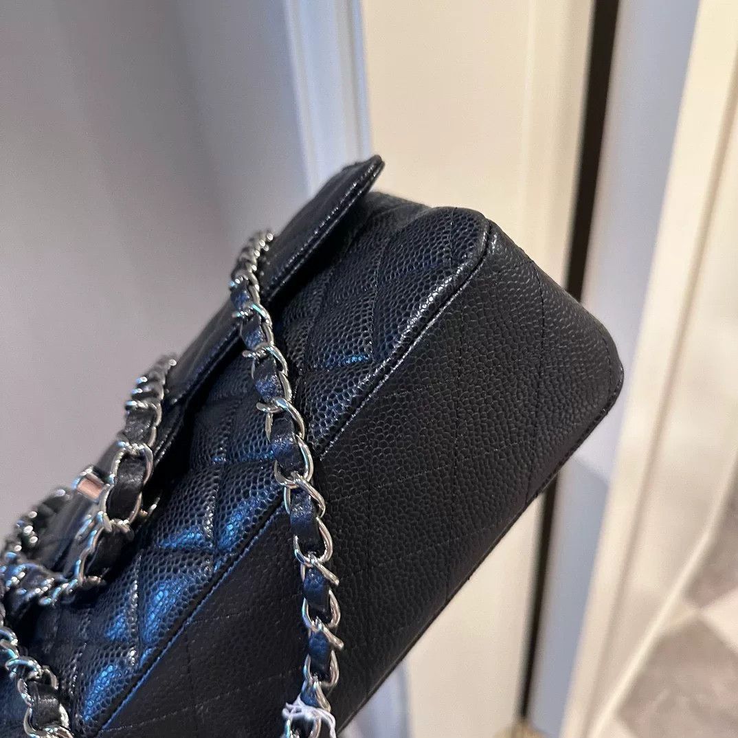 Chanel Pre-loved Bag Very good condition Size ONE SIZE - 7 Thumbnail
