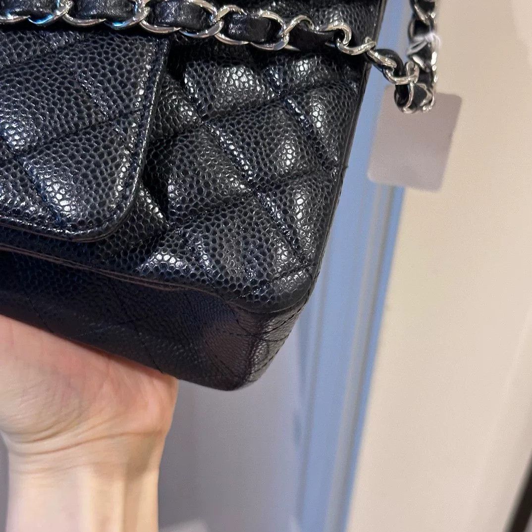 Chanel Pre-loved Bag Very good condition Size ONE SIZE - 4 Thumbnail