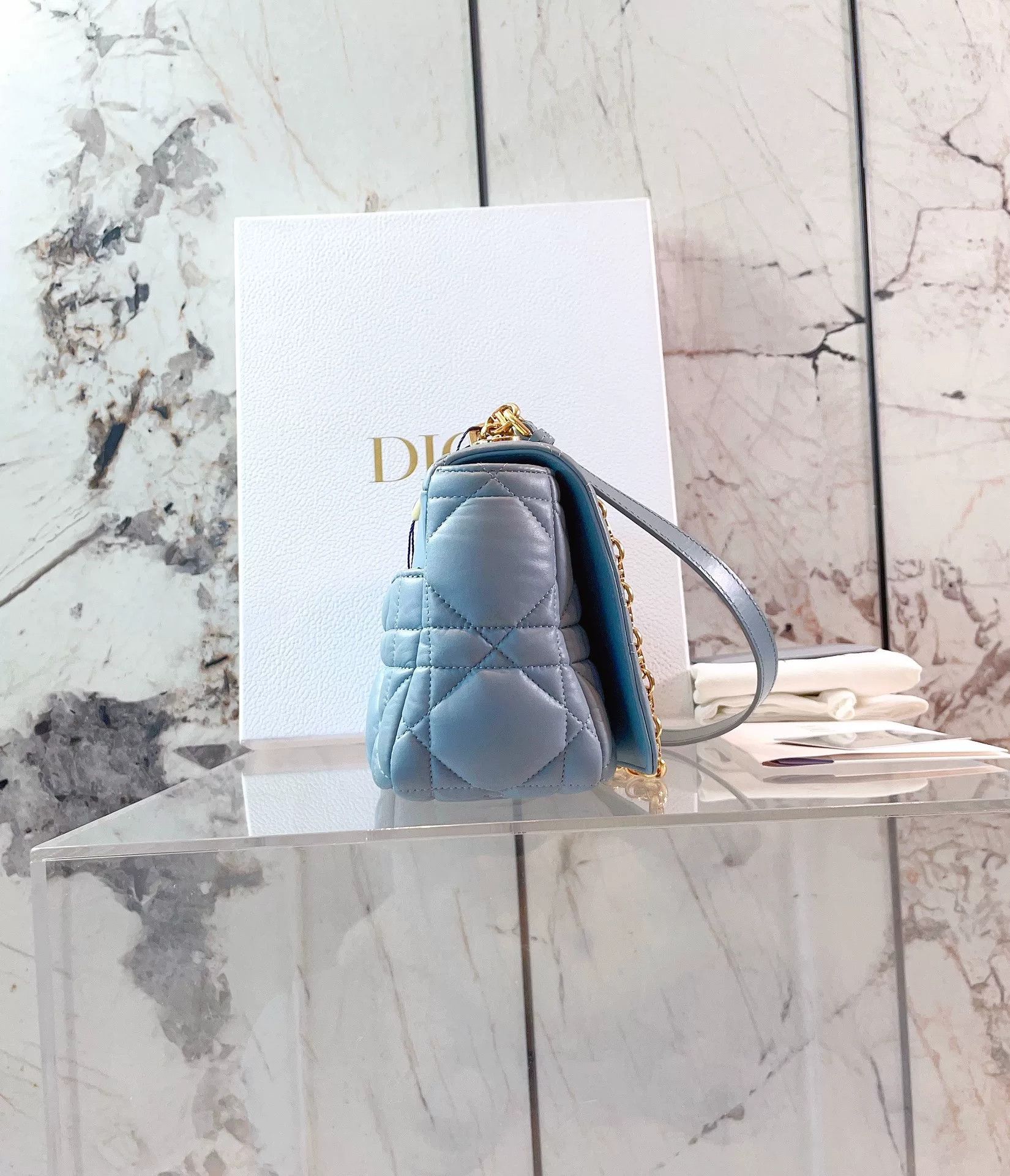 Dior Pre-loved Bag Very good condition Size ONE SIZE - 3 Thumbnail