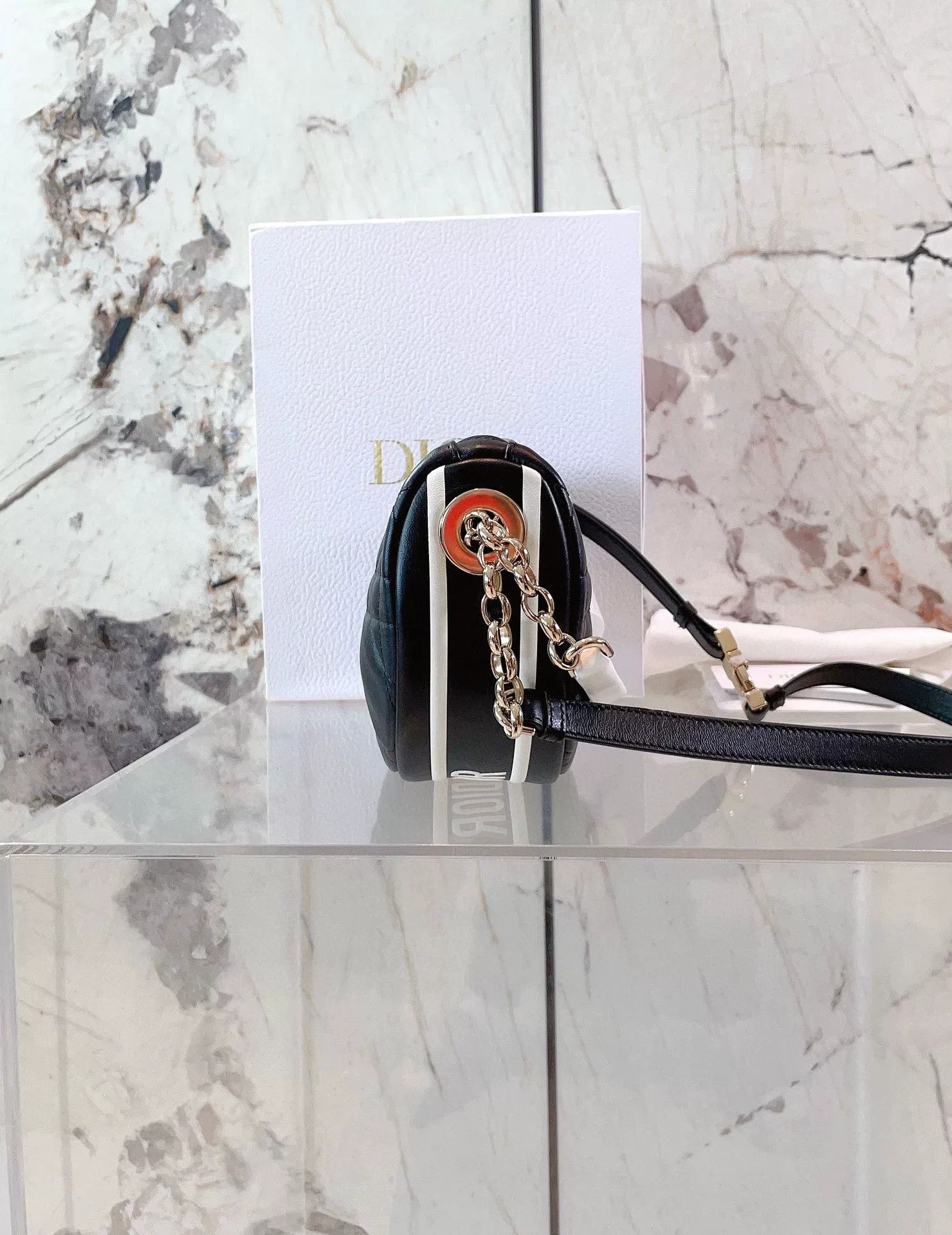 Dior Pre-loved Bag Very good condition Size ONE SIZE - 3 Thumbnail