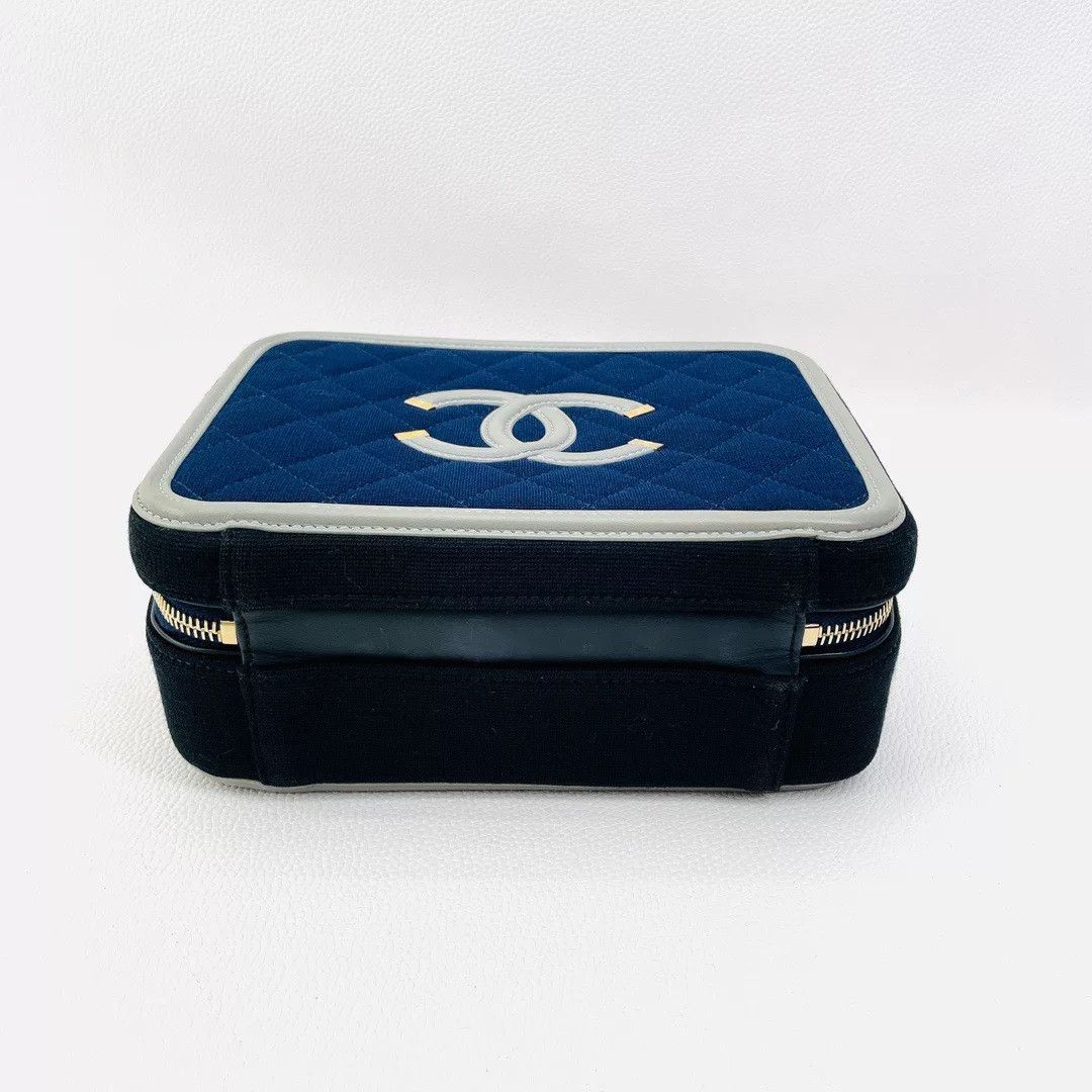 Chanel Pre-loved Bag Very good condition Size ONE SIZE - 5 Thumbnail