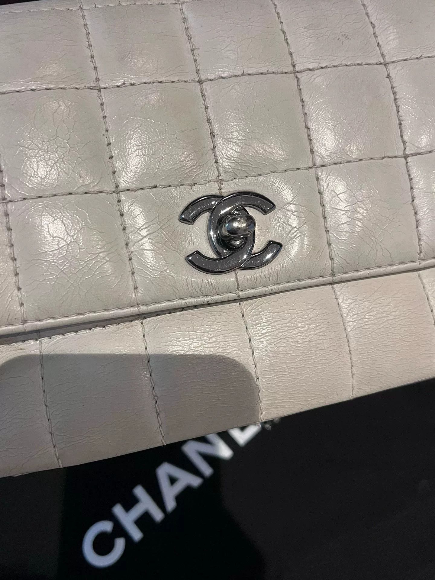 Chanel Pre-loved Bag Very good condition Size ONE SIZE - 3 Thumbnail