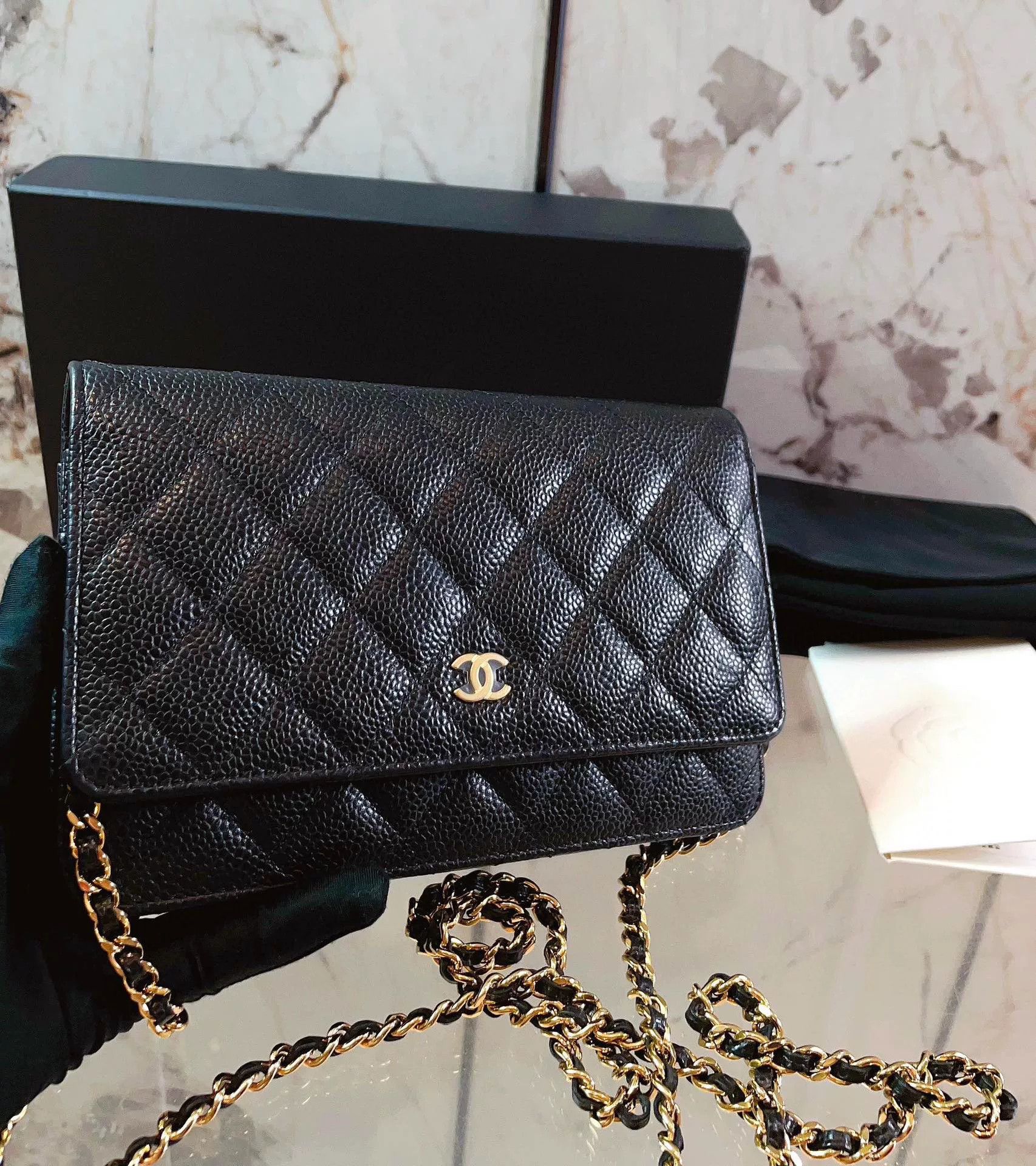 Chanel Pre-loved Bag Very good condition Size ONE SIZE - 6 Thumbnail