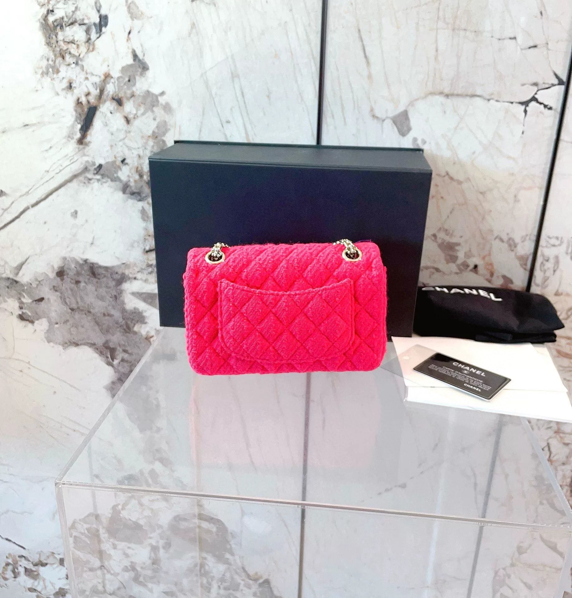 Chanel Pre-loved Bag Very good condition Size ONE SIZE - 2 Thumbnail