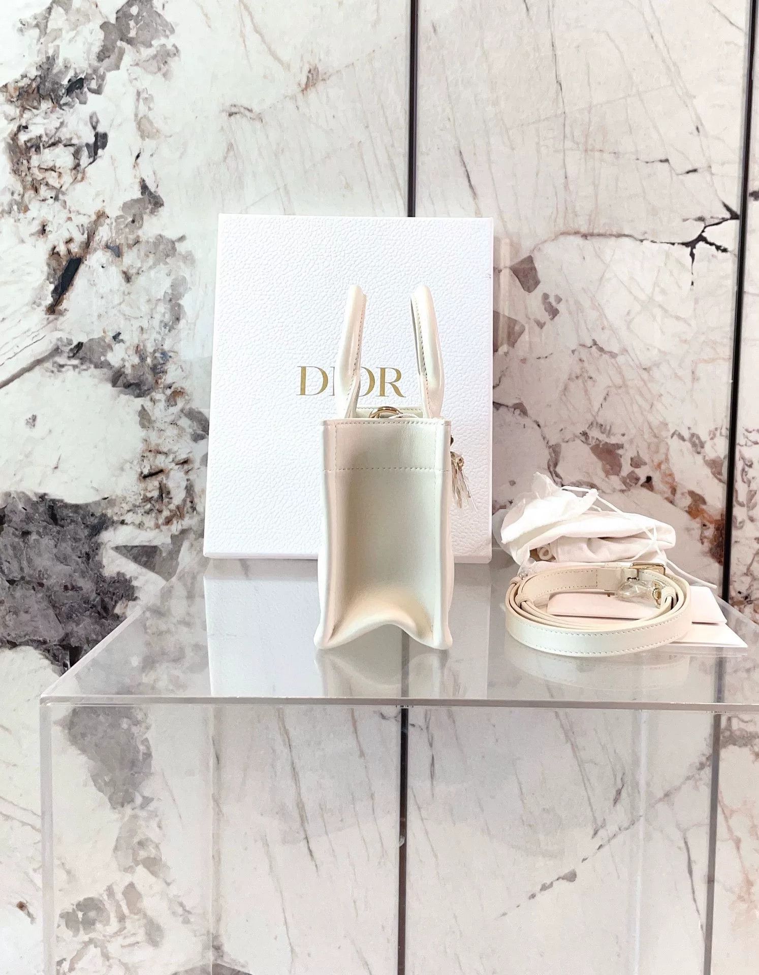 Dior Pre-loved Bag Very good condition Size ONE SIZE - 3 Thumbnail