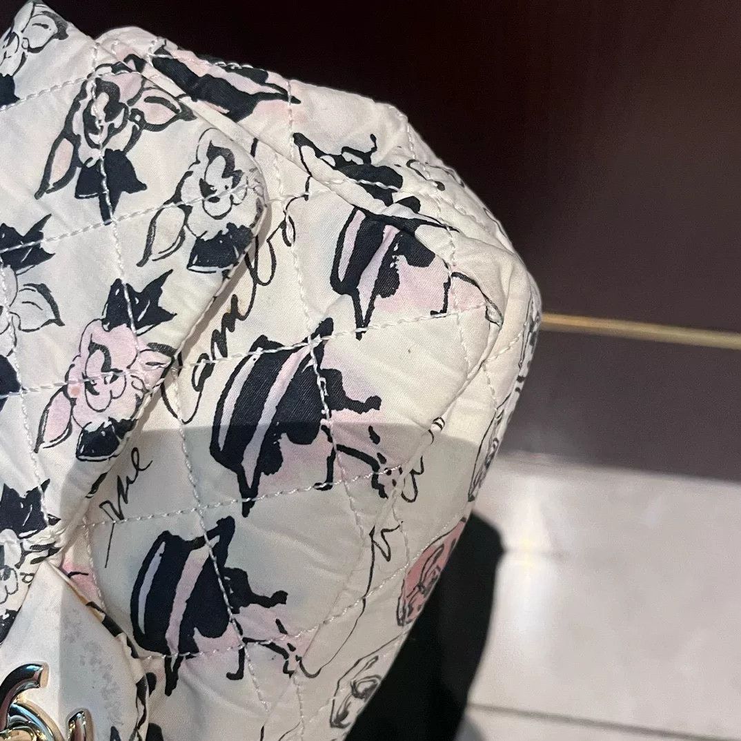Chanel Pre-loved Bag Very good condition Size ONE SIZE - 9 Thumbnail