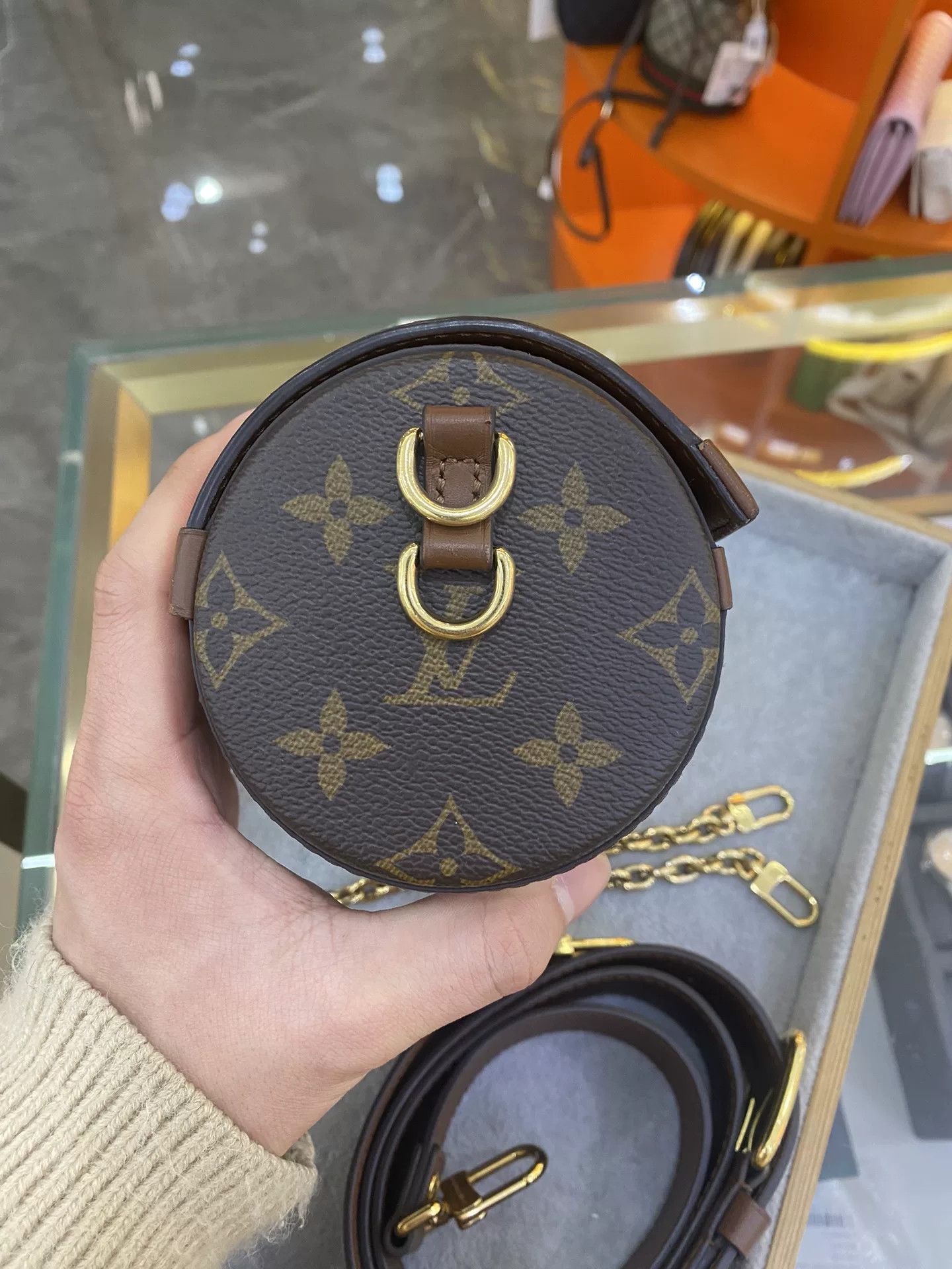 Louis Vuitton Pre-loved Bag Very good condition Size ONE SIZE - 4 Thumbnail