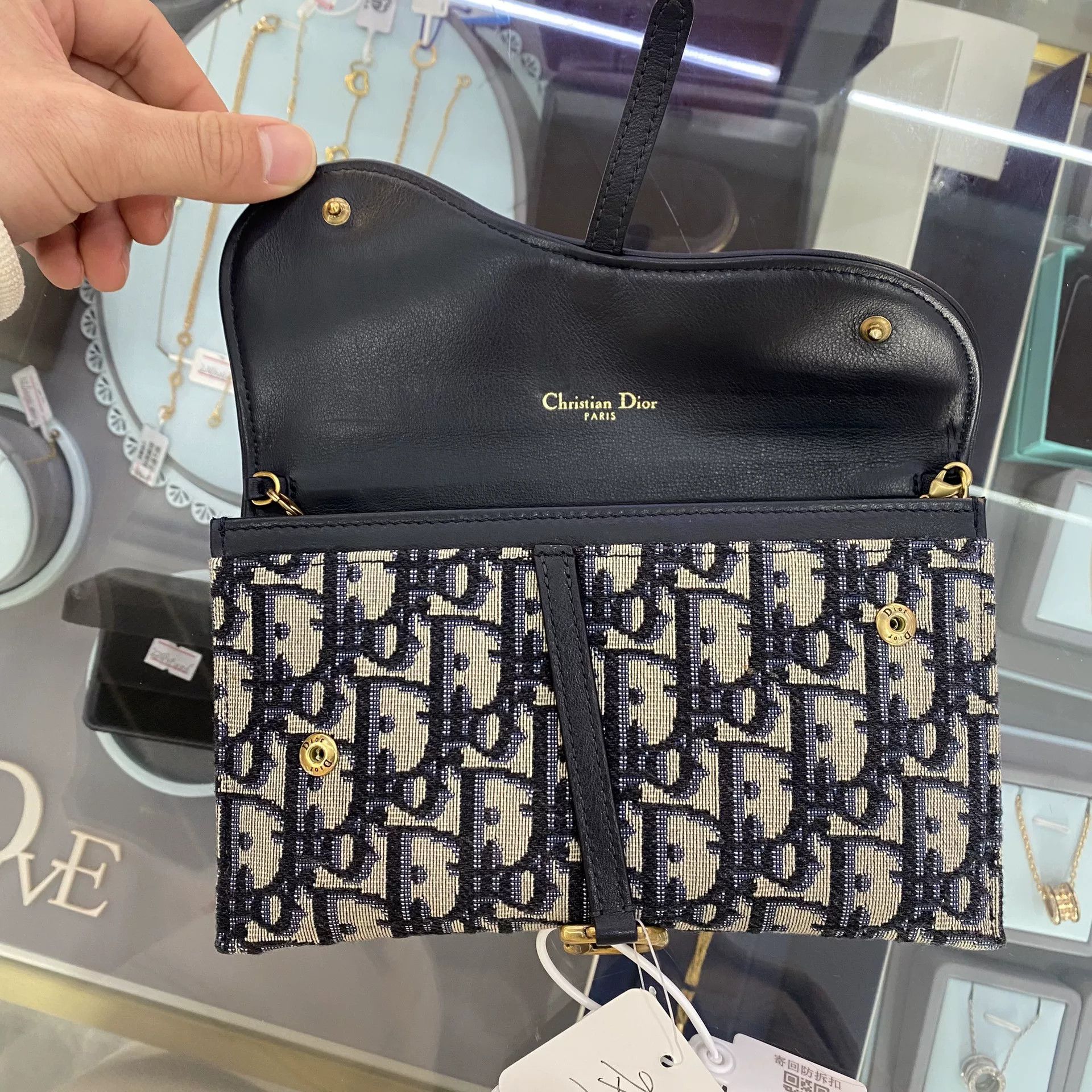 Dior Pre-loved Bag Very good condition Size ONE SIZE - 5 Thumbnail