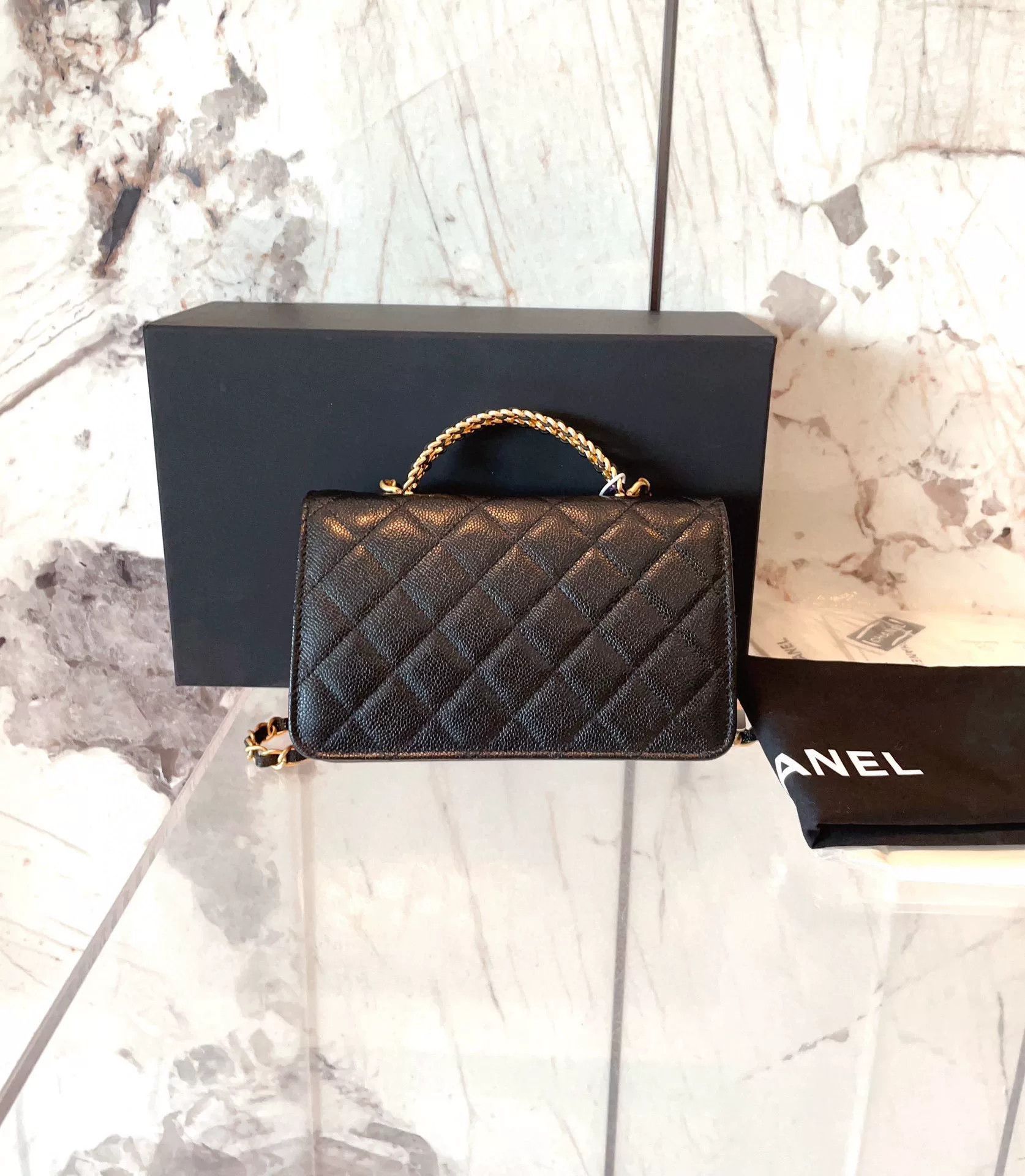 Chanel Pre-loved Bag Very good condition Size ONE SIZE - 2 Thumbnail