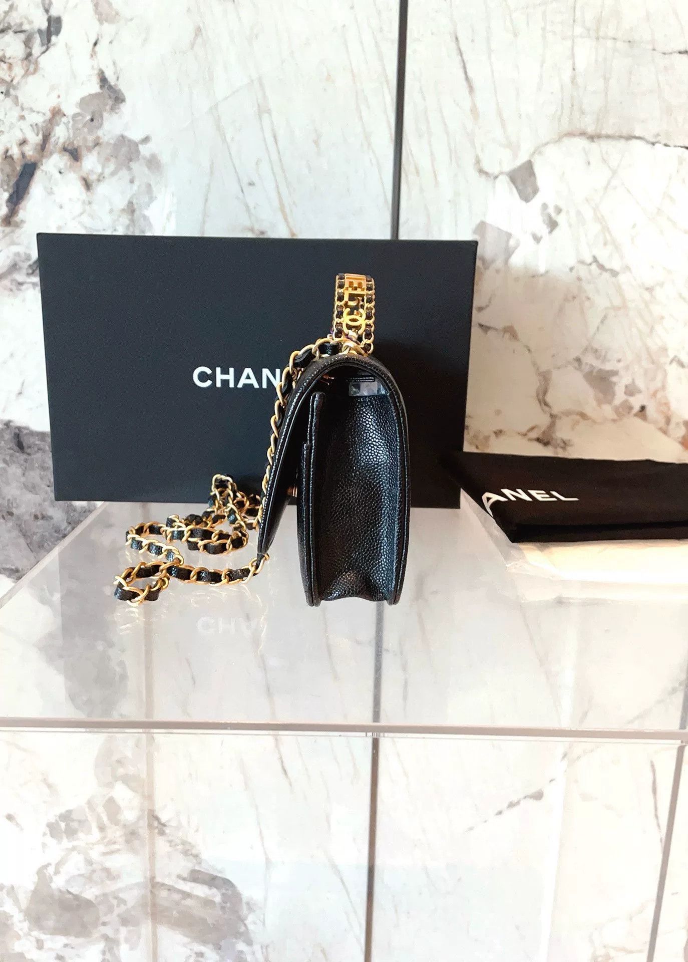 Chanel Pre-loved Bag Very good condition Size ONE SIZE - 3 Thumbnail
