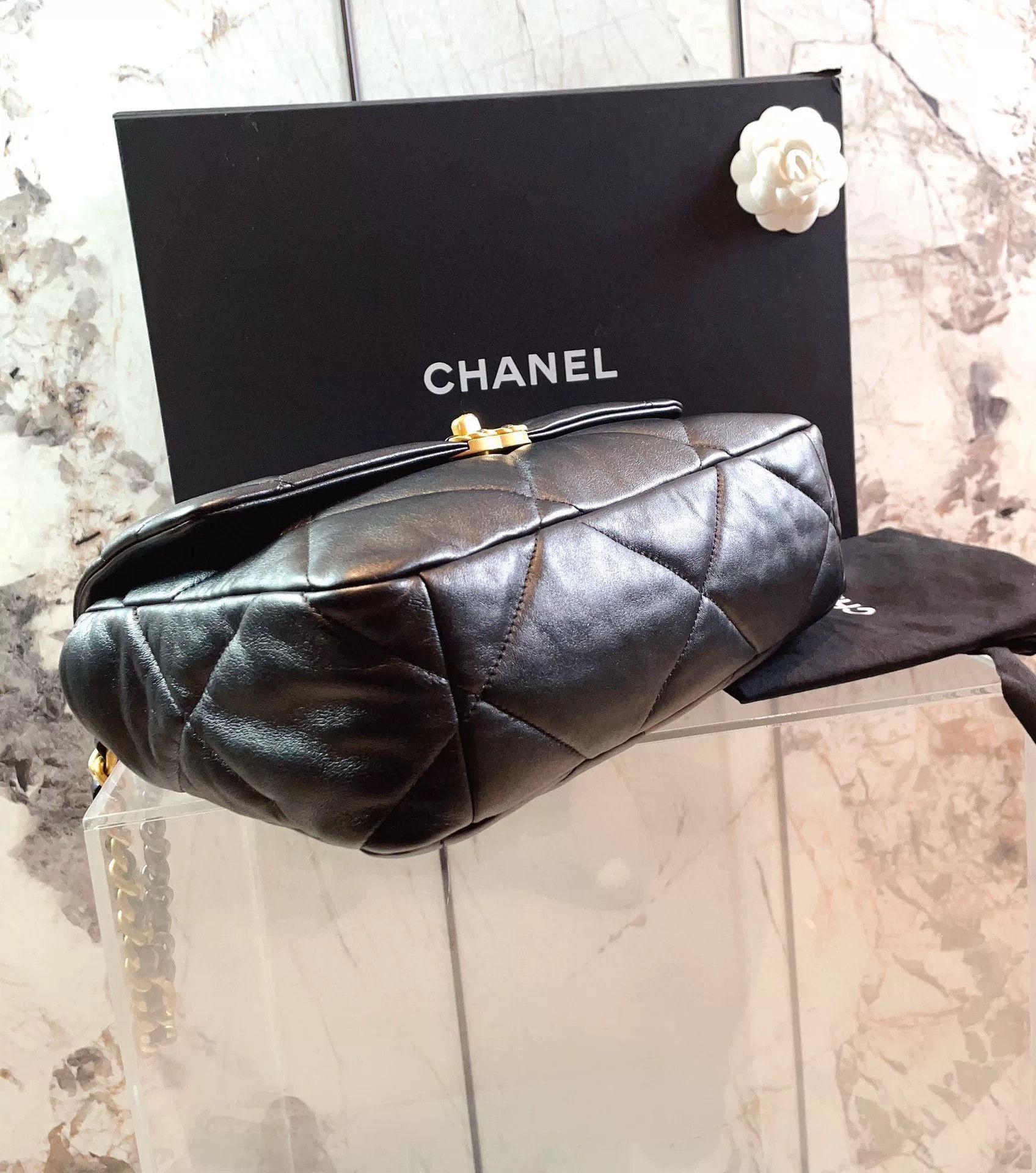 Chanel Pre-loved Bag Very good condition Size ONE SIZE - 5 Thumbnail