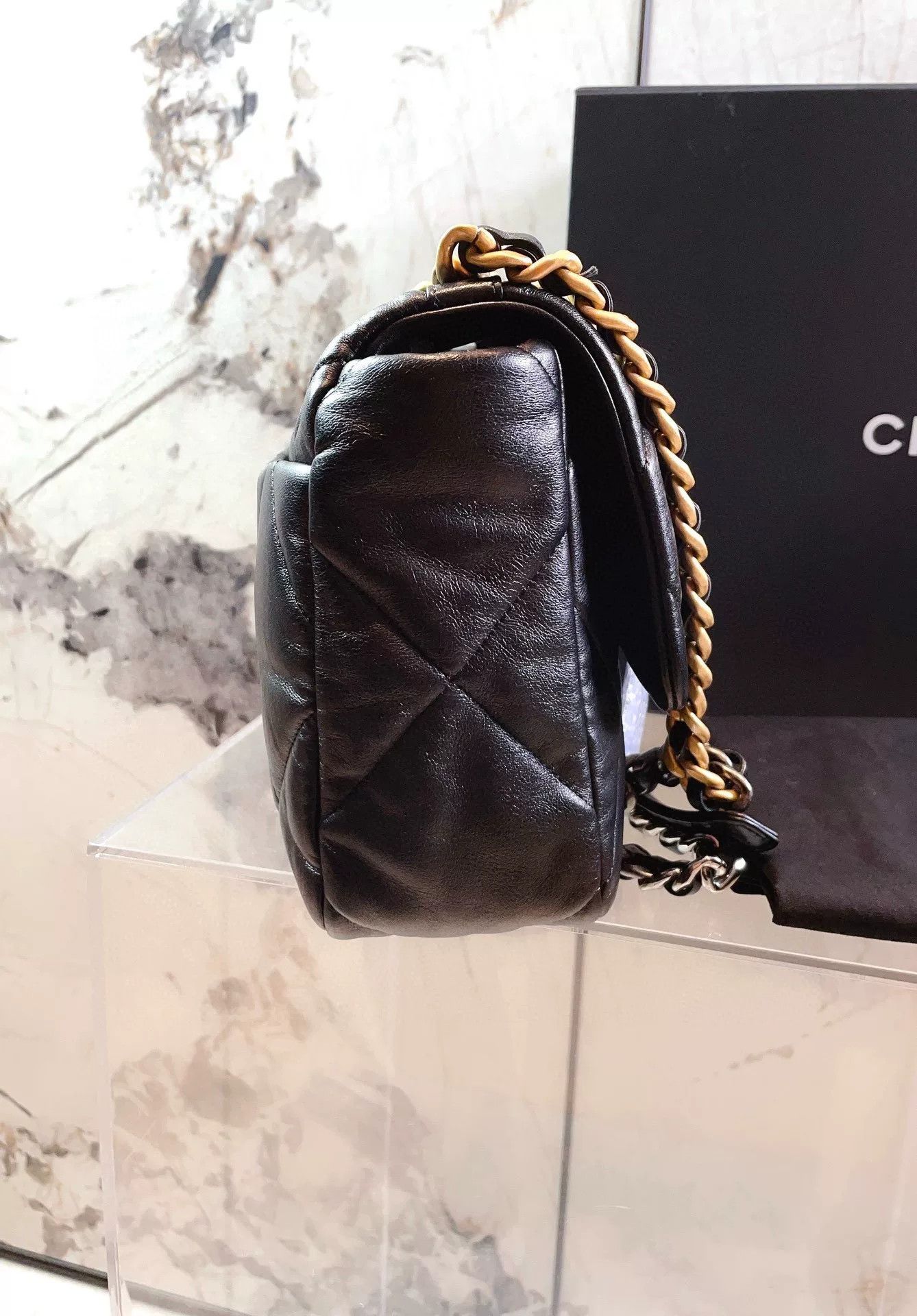 Chanel Pre-loved Bag Very good condition Size ONE SIZE - 3 Thumbnail