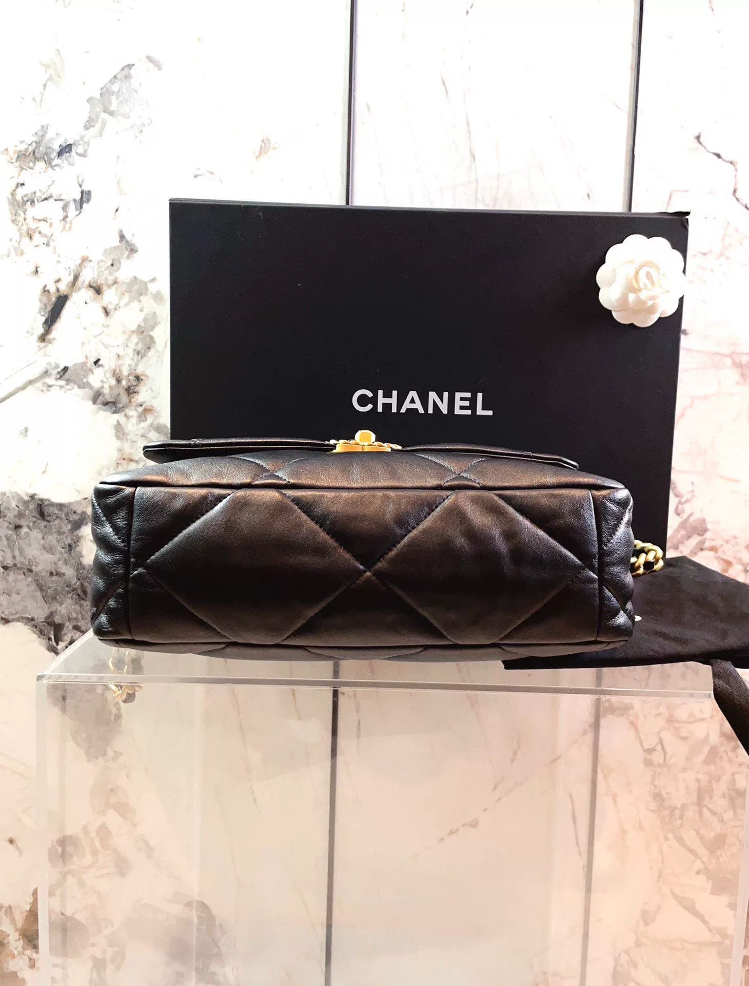 Chanel Pre-loved Bag Very good condition Size ONE SIZE - 4 Thumbnail