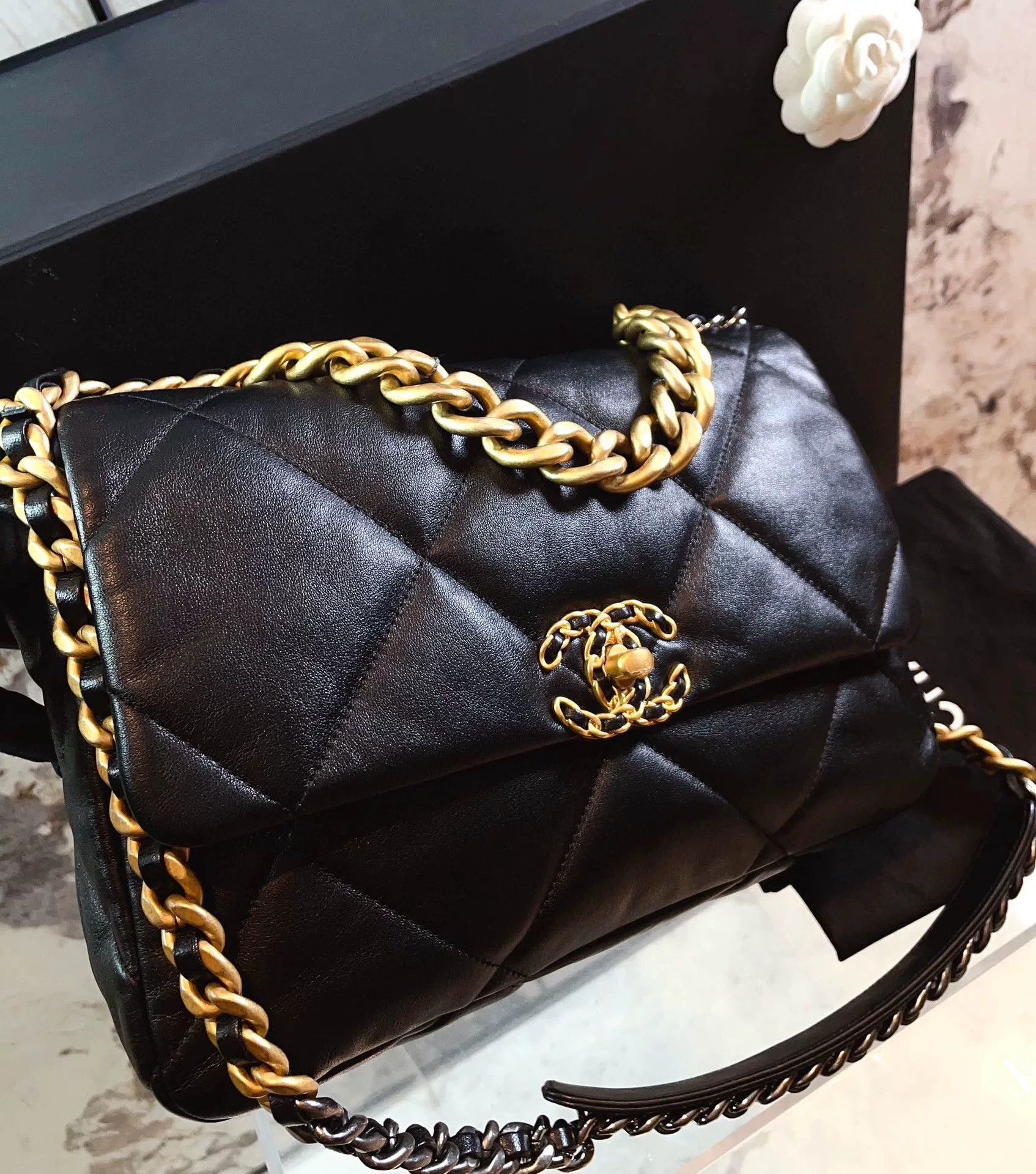 Chanel Pre-loved Bag Very good condition Size ONE SIZE - 6 Thumbnail