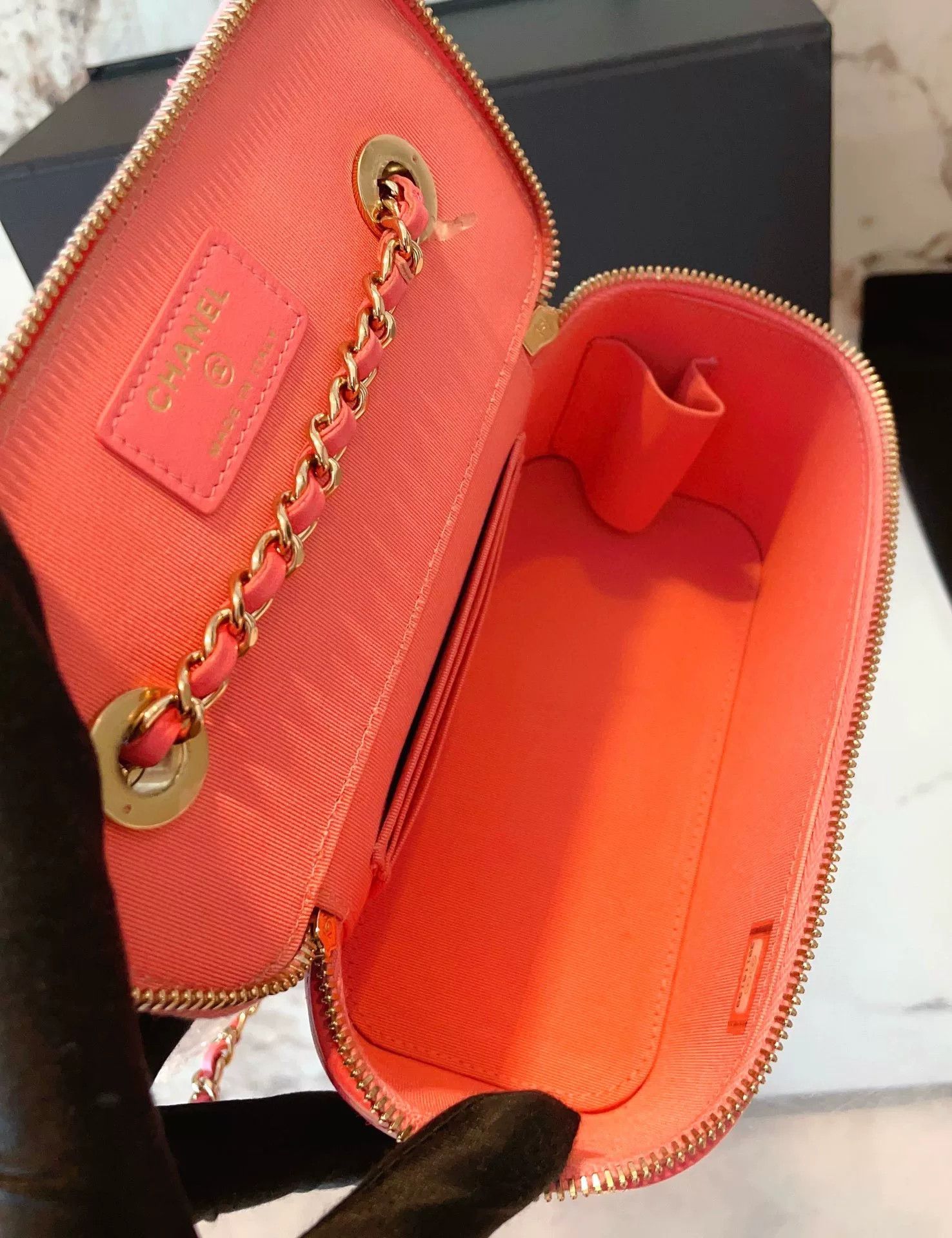 Chanel Pre-loved Bag Very good condition Size ONE SIZE - 9 Thumbnail