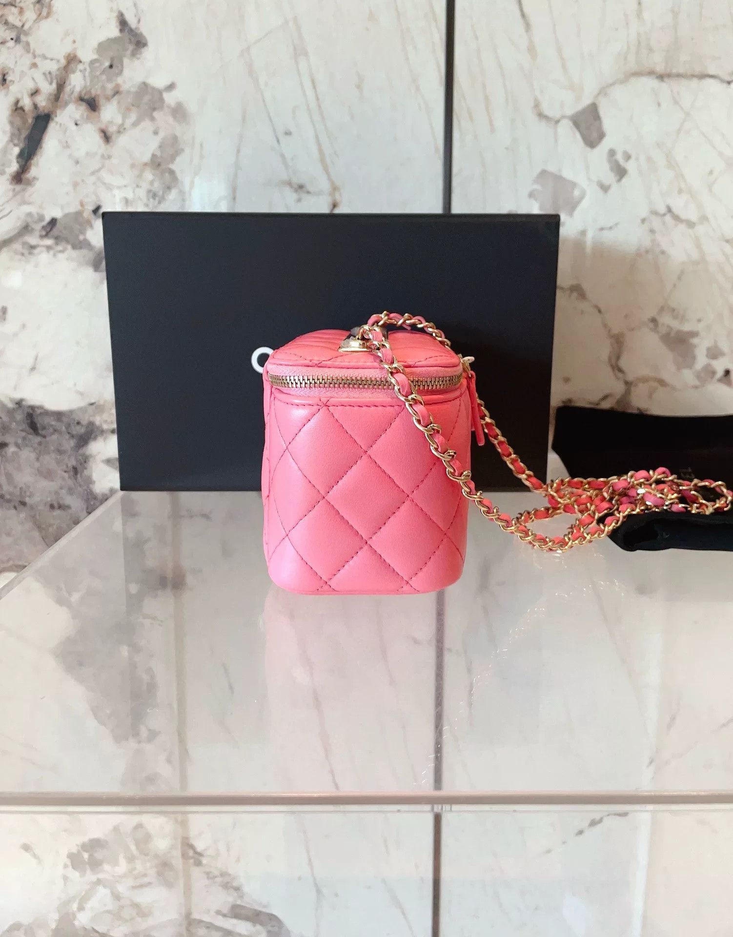 Chanel Pre-loved Bag Very good condition Size ONE SIZE - 3 Thumbnail