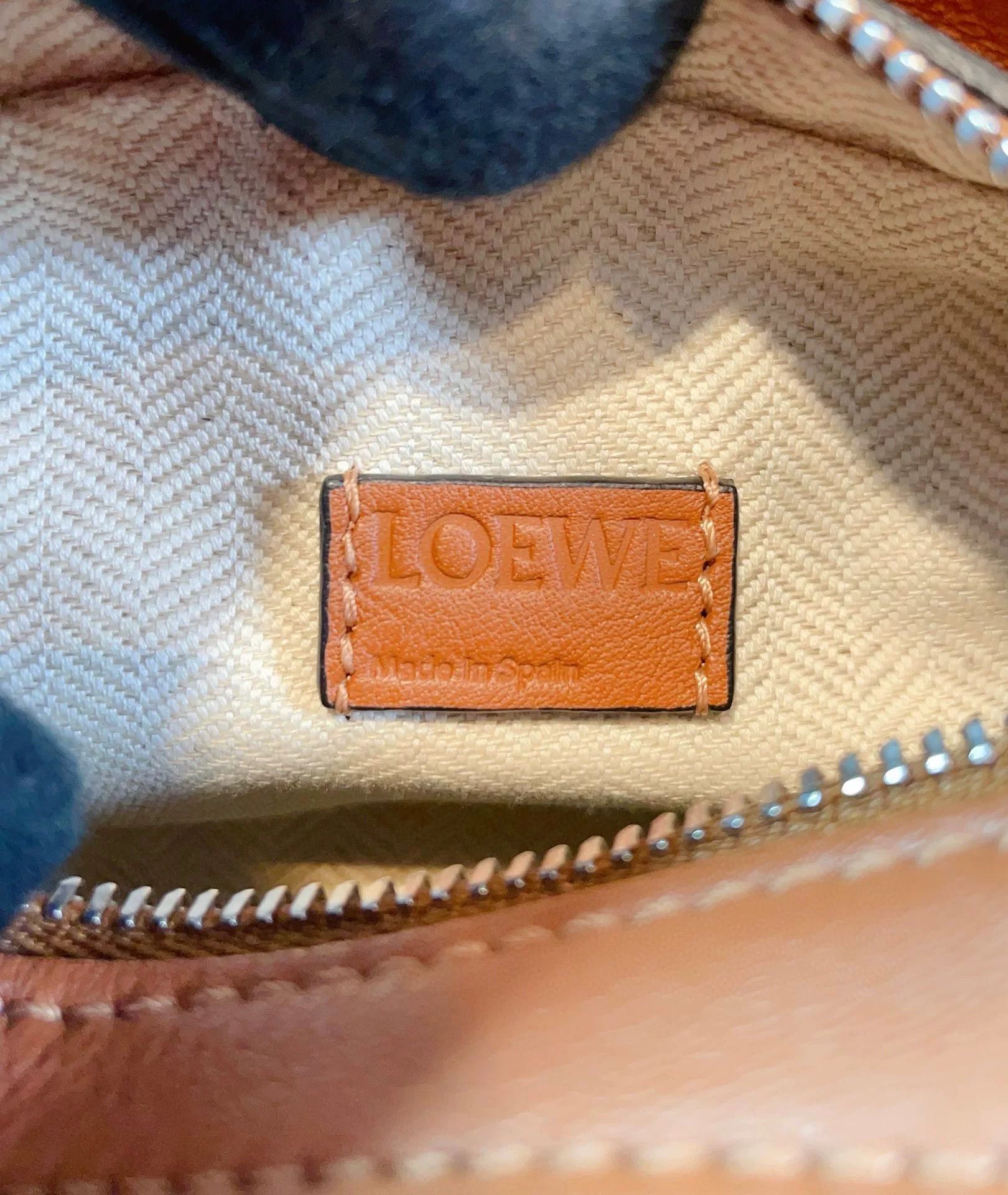 Loewe Pre-loved Bag Very good condition Size ONE SIZE - 8 Thumbnail