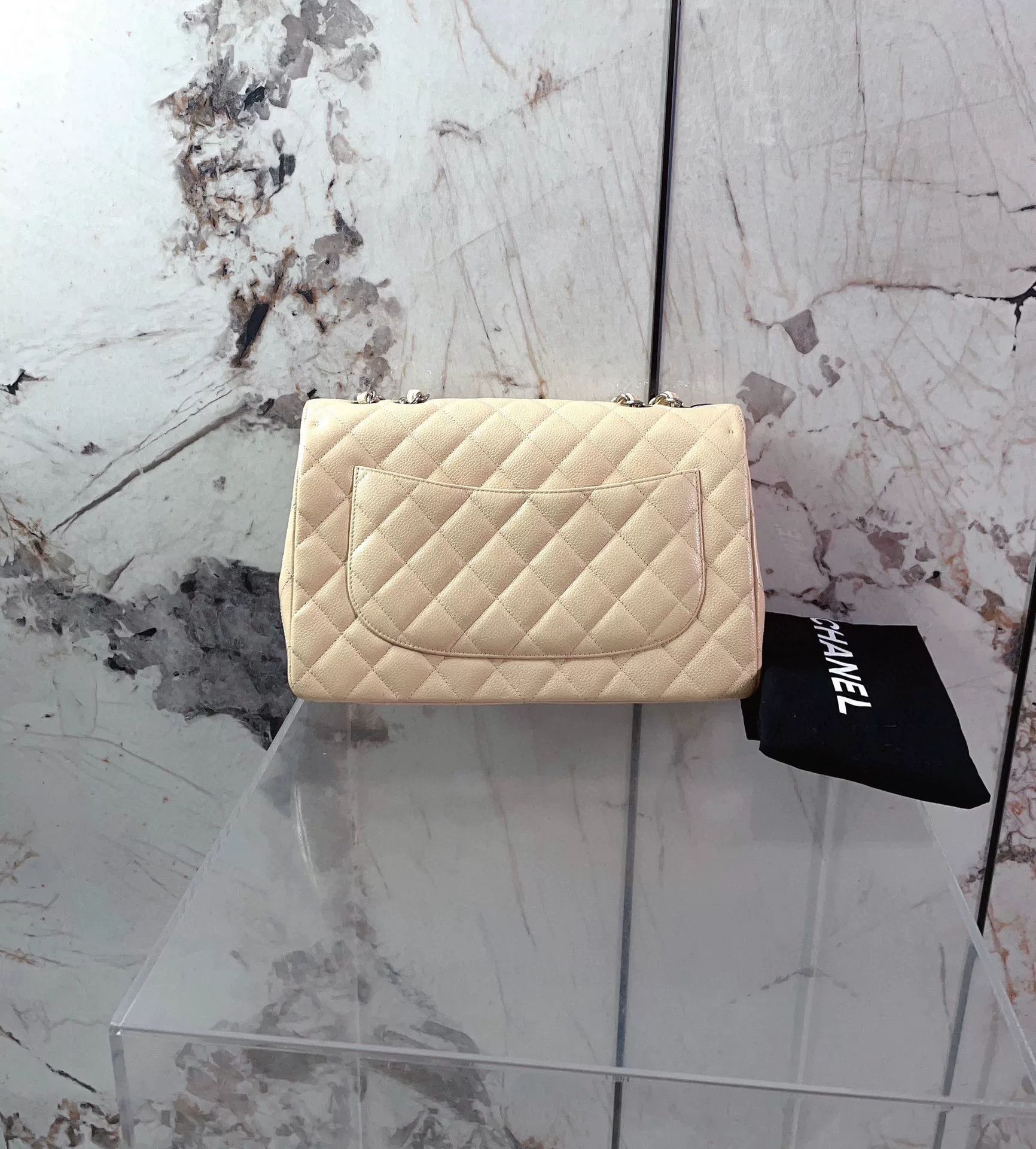 Chanel Pre-loved Bag Very good condition Size ONE SIZE - 2 Thumbnail