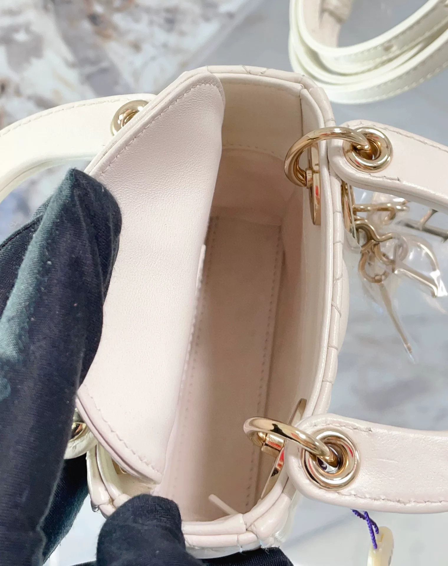 Dior Pre-loved Bag Very good condition Size ONE SIZE - 9 Thumbnail