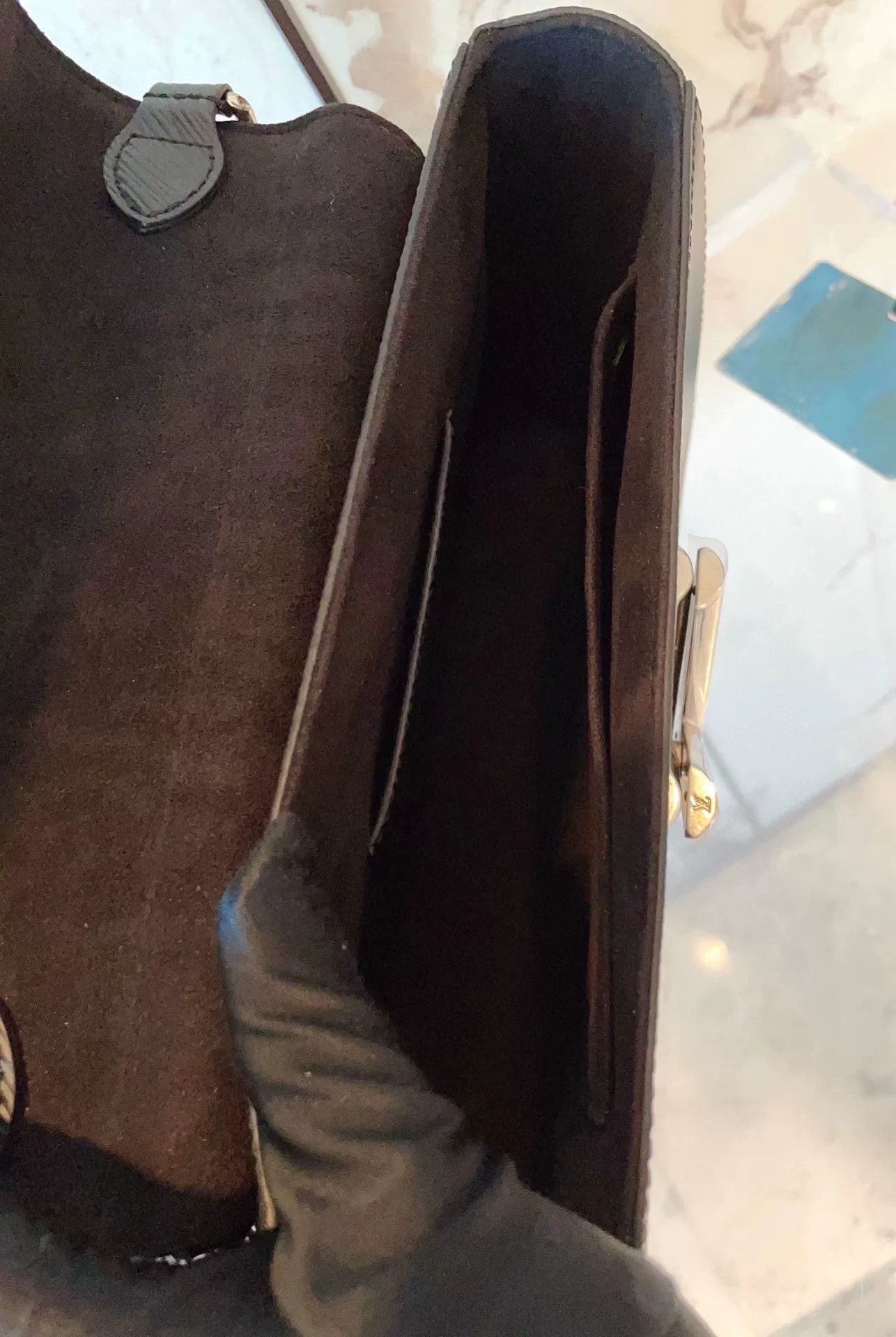 Louis Vuitton Pre-loved Bag Very good condition Size ONE SIZE - 9 Thumbnail
