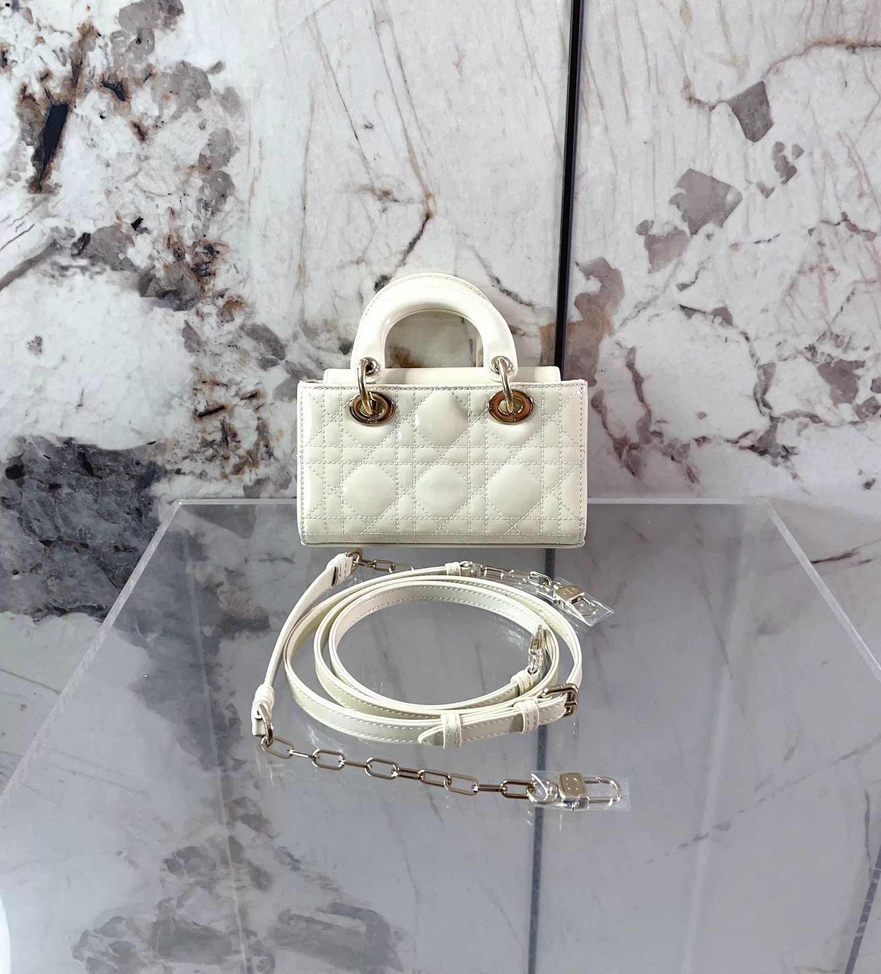 Dior Pre-loved Bag Very good condition Size ONE SIZE - 2 Thumbnail